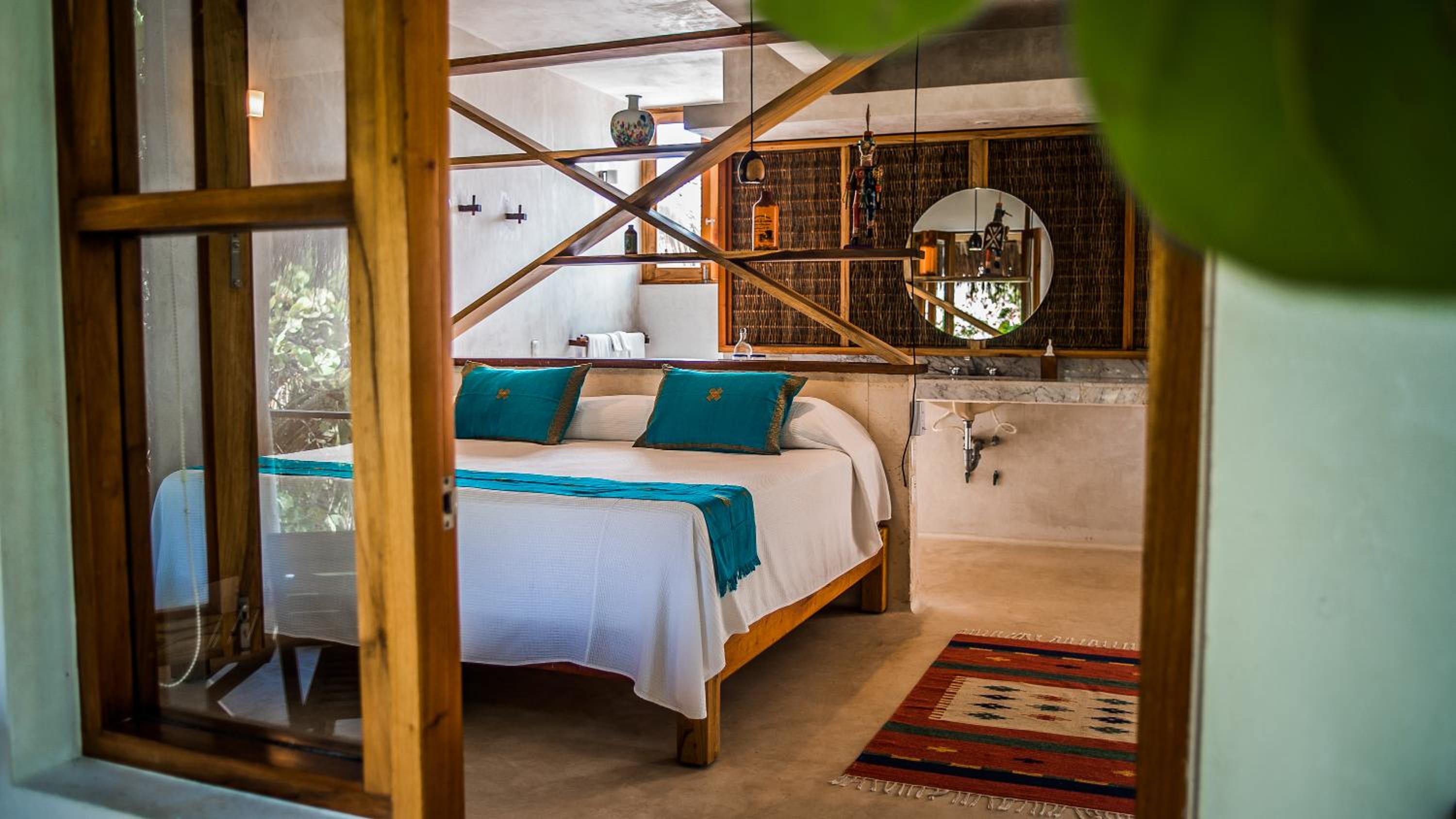 Master Plunge Pool Panoramic View