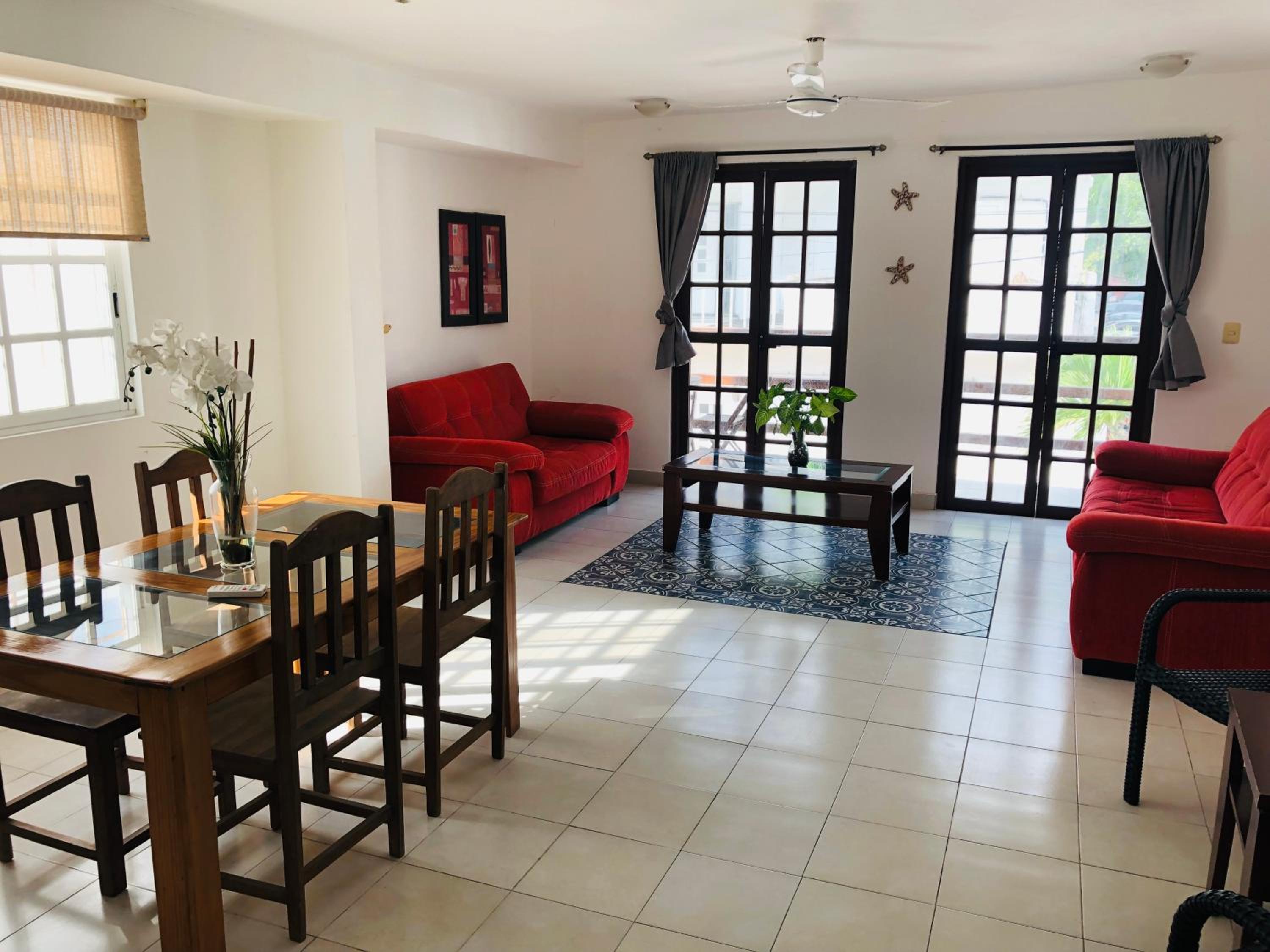 Suite with Balcony - Photo 7