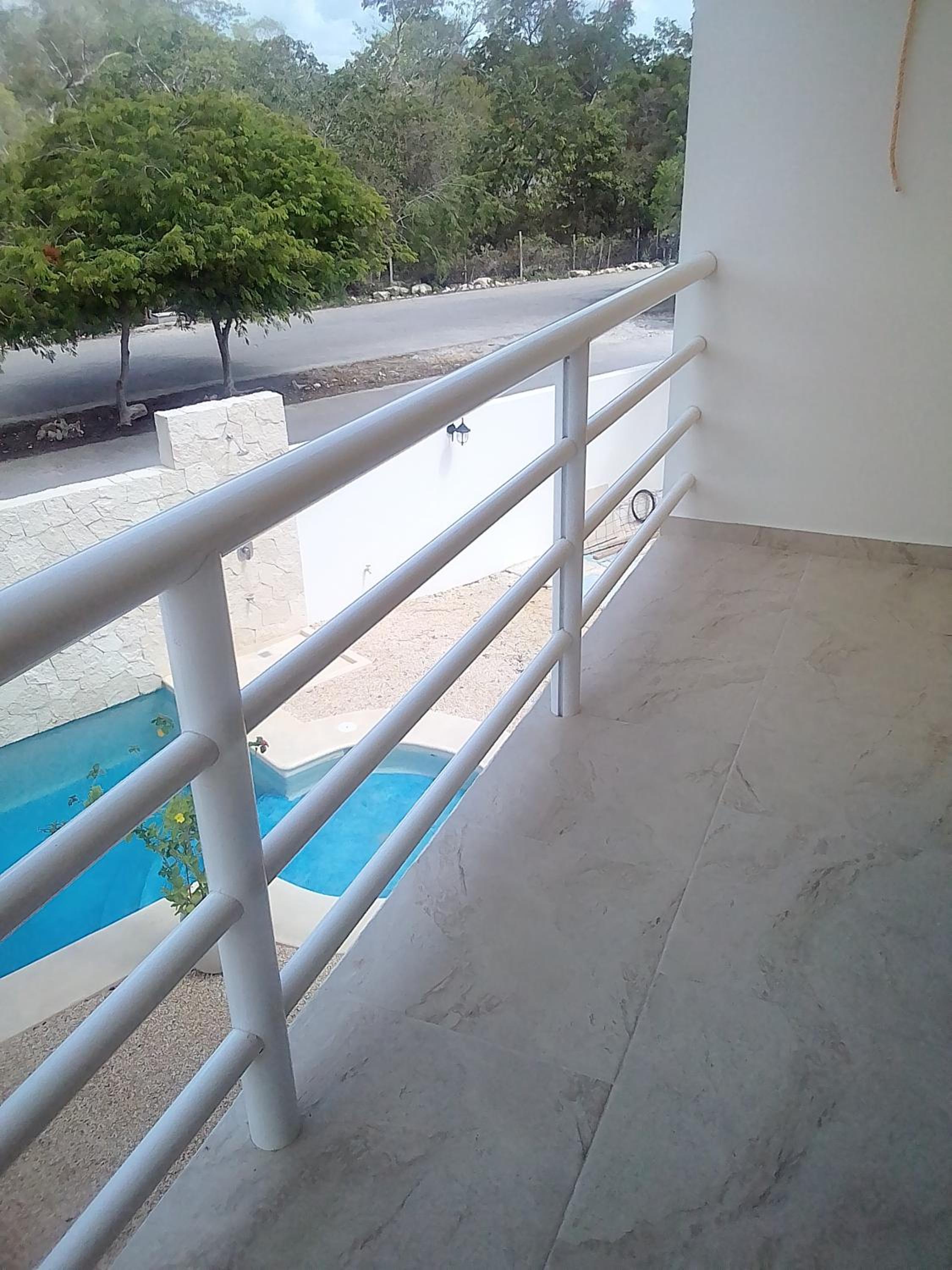 Double Room with Balcony - Photo 3