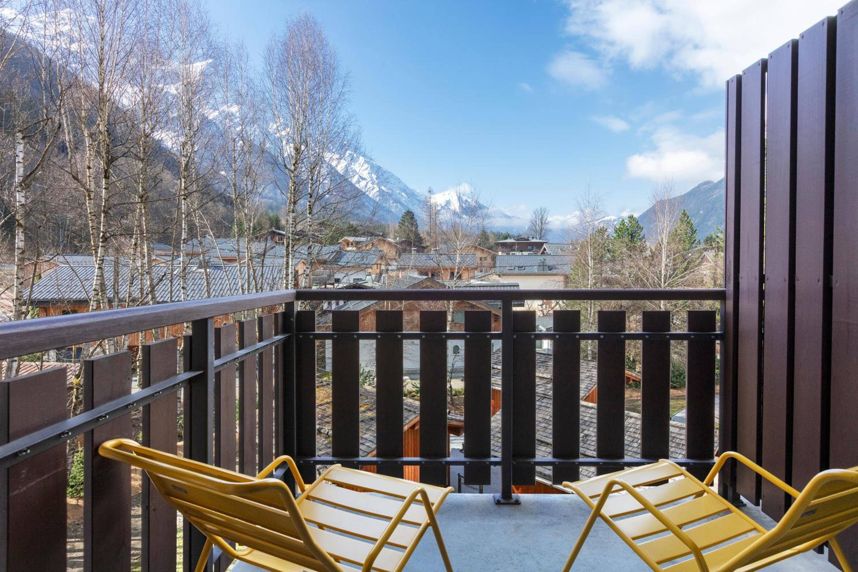Superior Room with Balcony and Garden View photo 2
