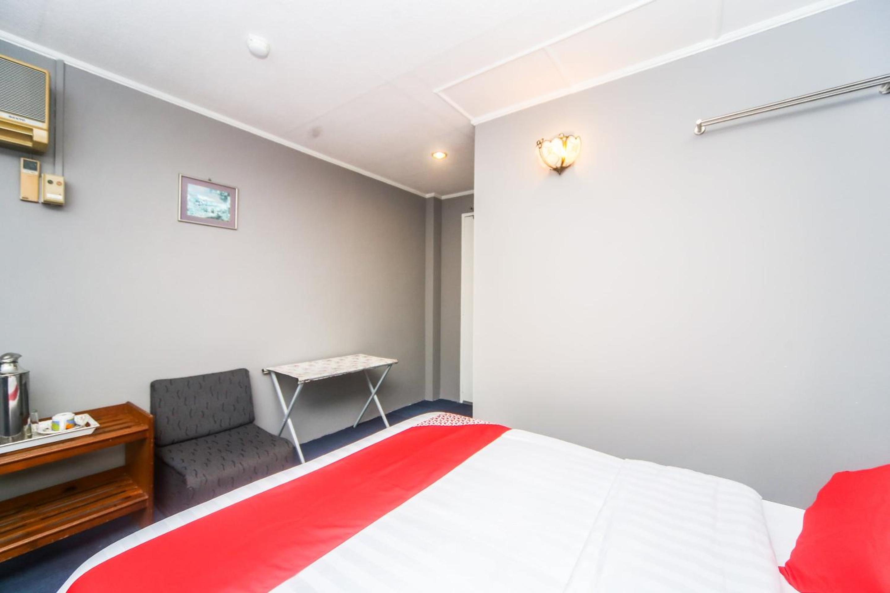 Deluxe Queen Room photo 2