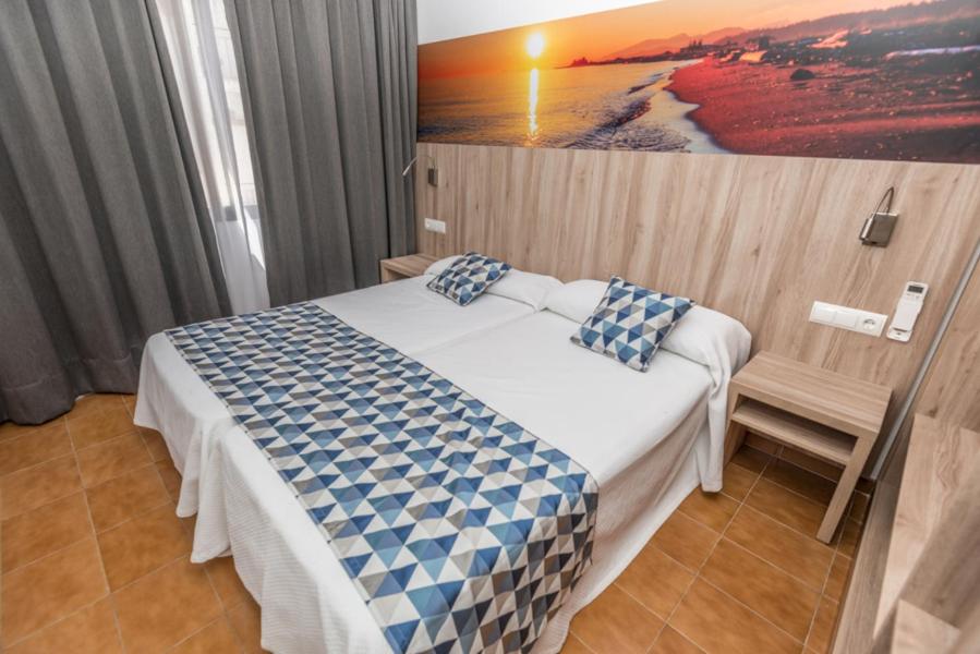 Two-Bedroom Apartment (4-5 Adults) photo 2
