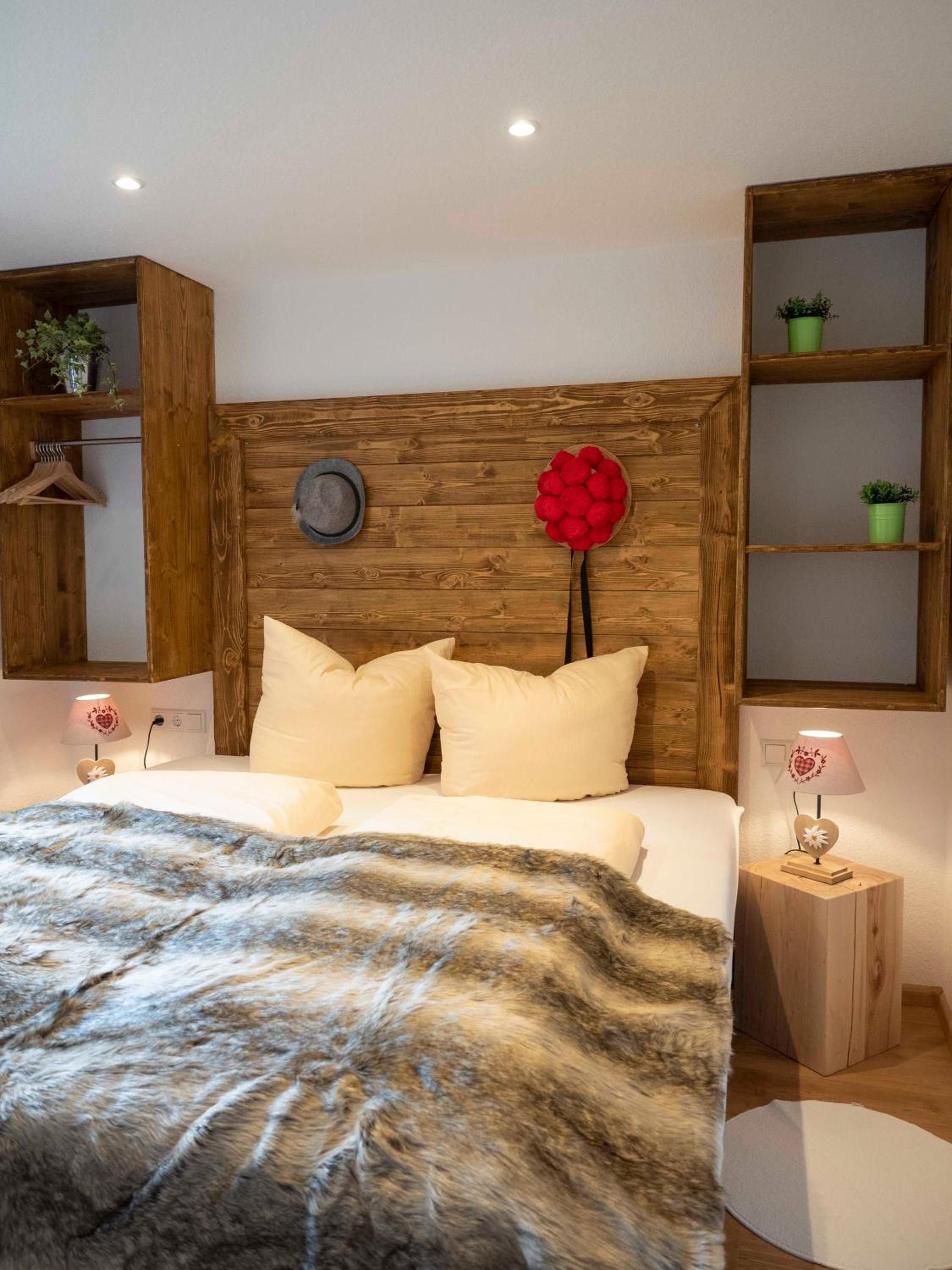 One-Bedroom Apartment with Terrace photo 3