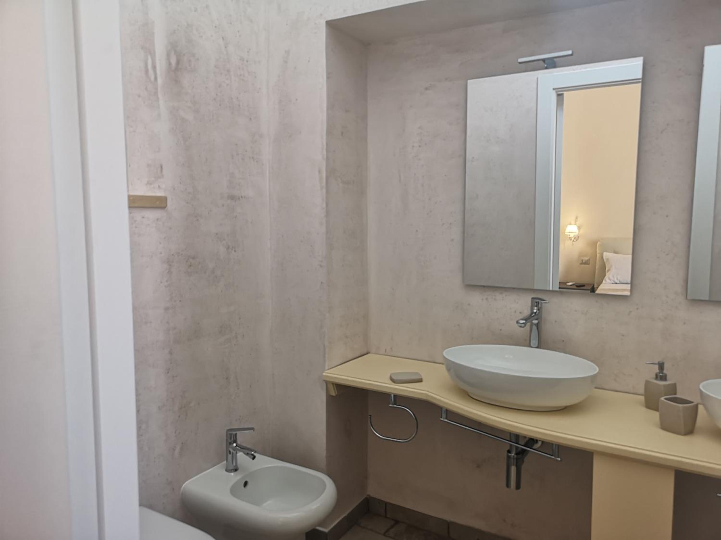 Deluxe Quadruple Room - Photo 3