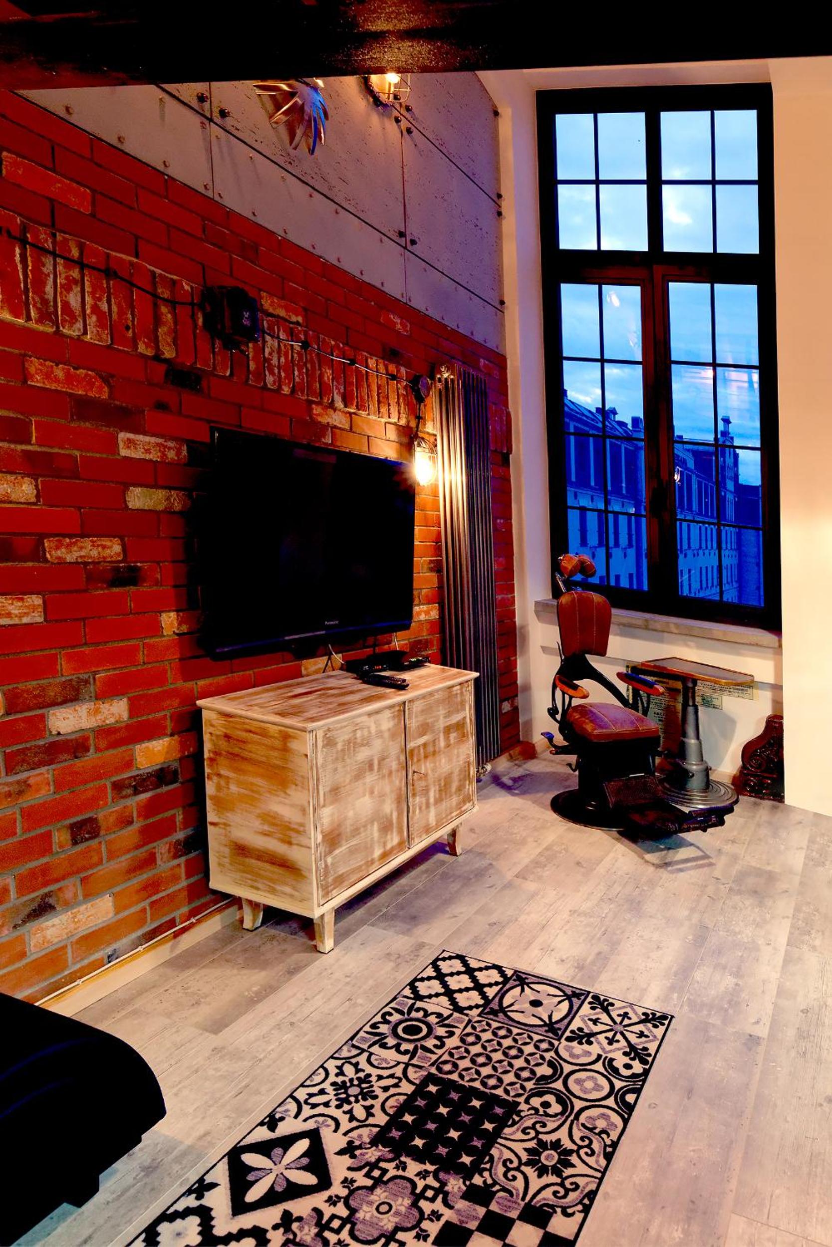 One-Bedroom Apartment - Photo 30