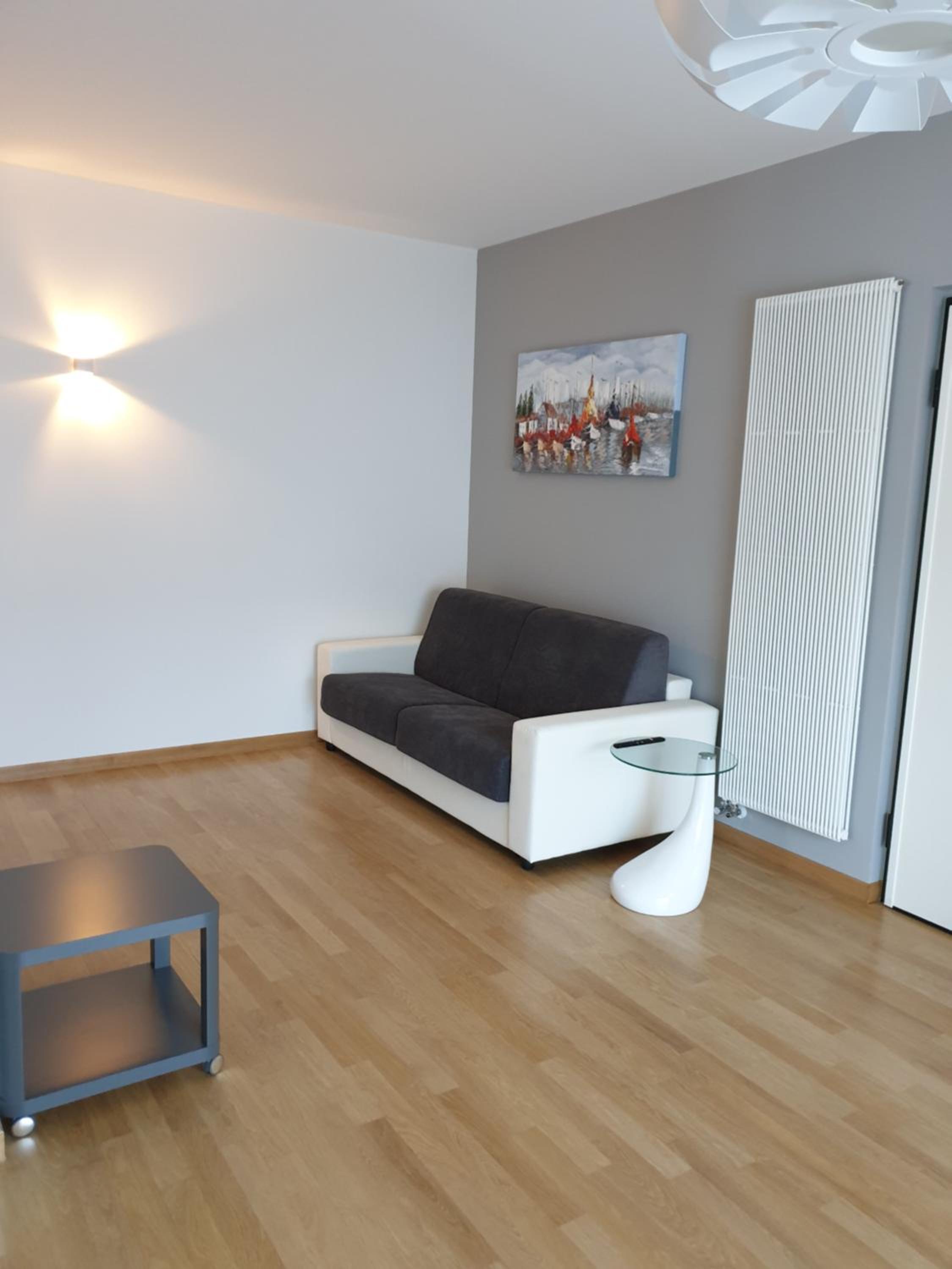 One-Bedroom Apartment - Photo 11
