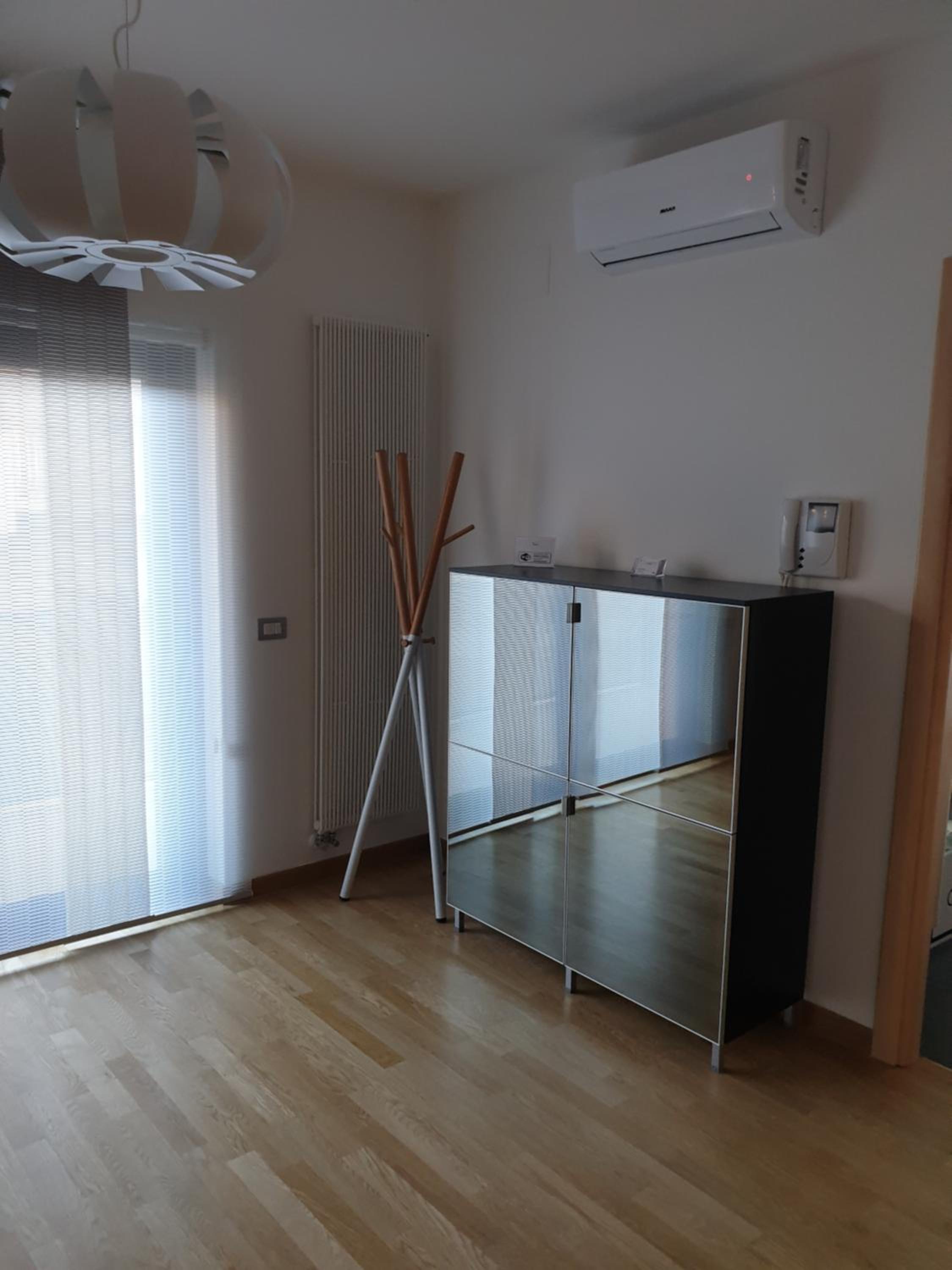 One-Bedroom Apartment - Photo 9