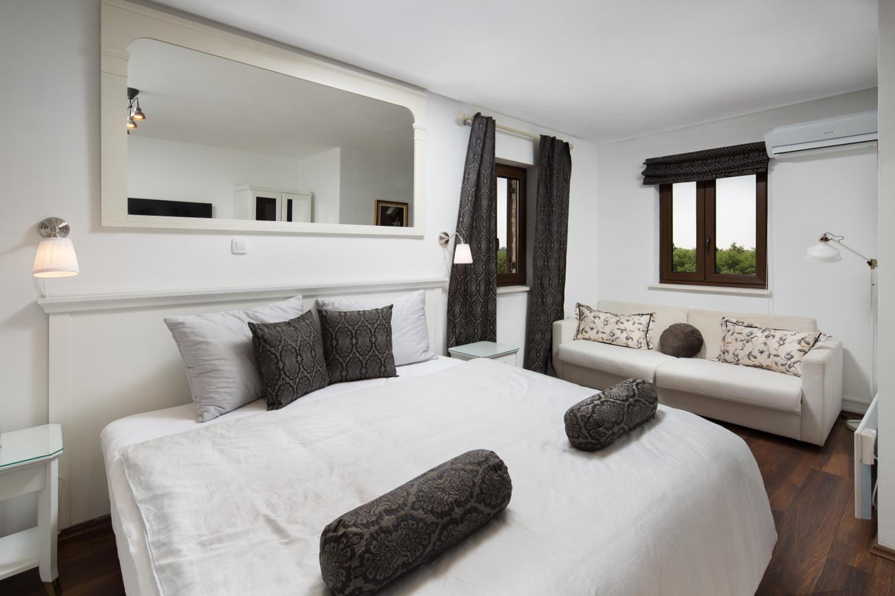 Superior Villa photo 1