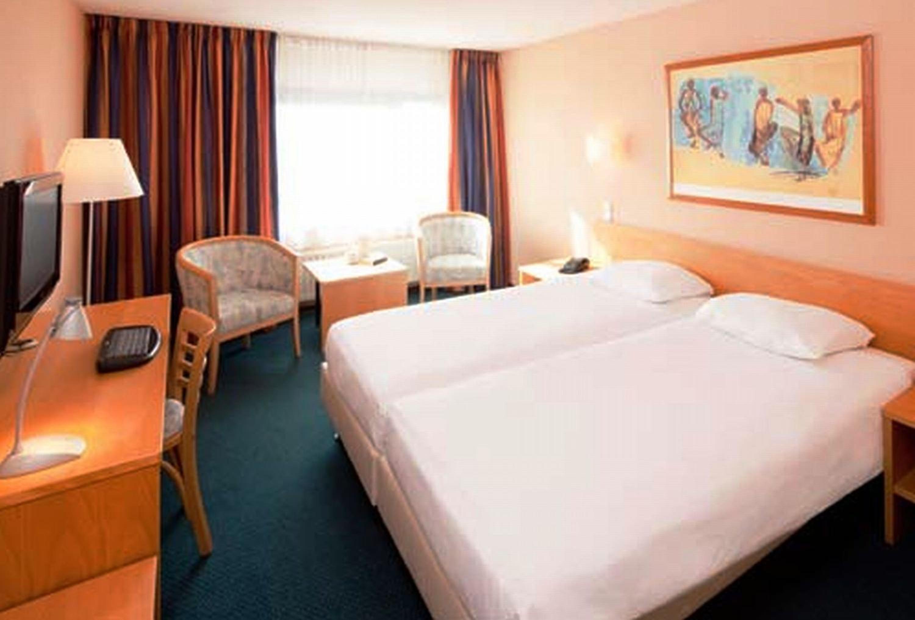 Comfort Double Room with Shower - Photo 3