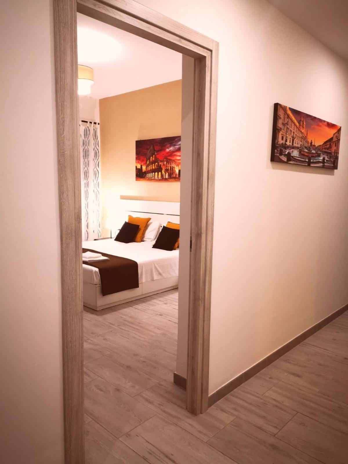 Double or Twin Room with Balcony photo 2