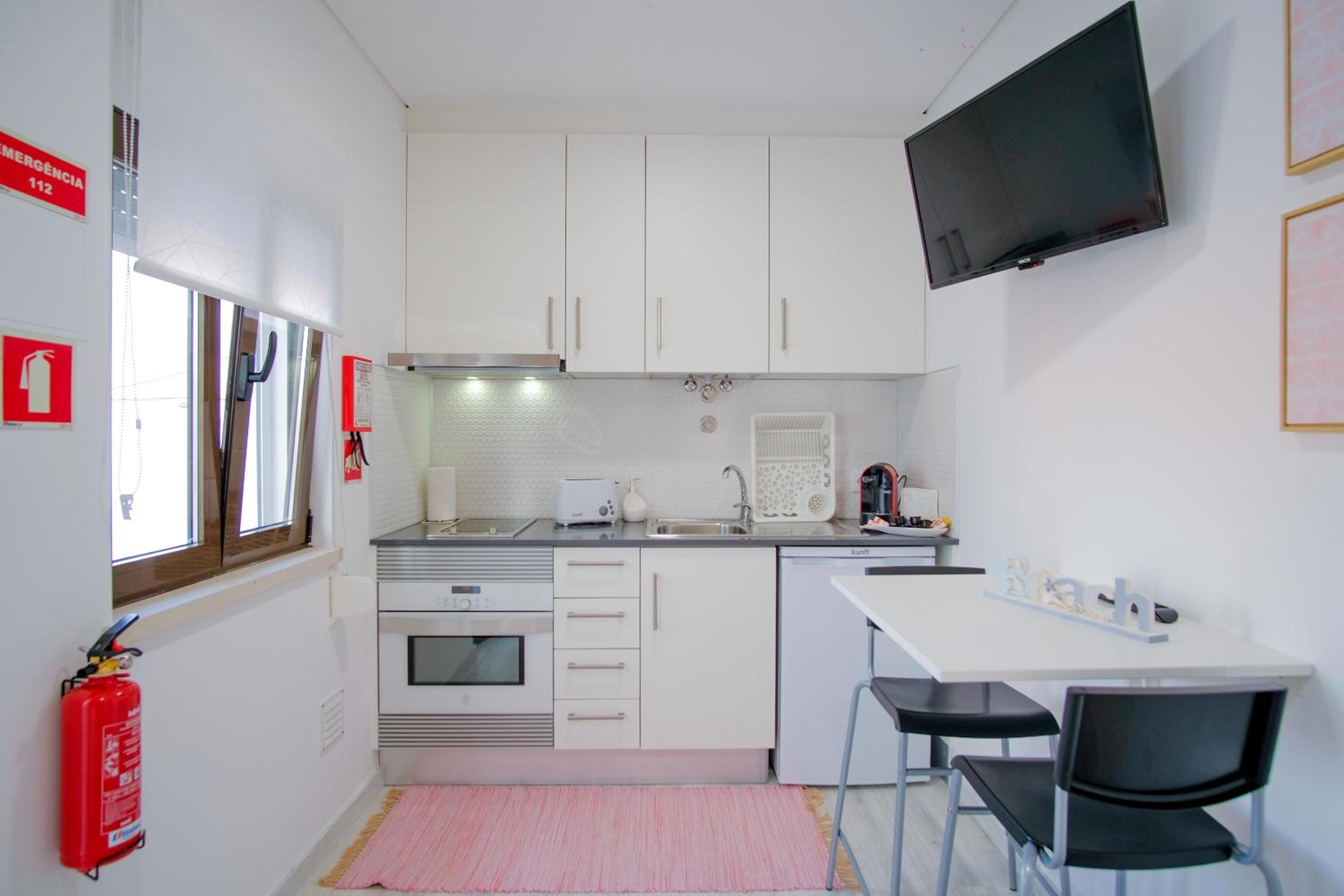 One-Bedroom Apartment - Photo 11