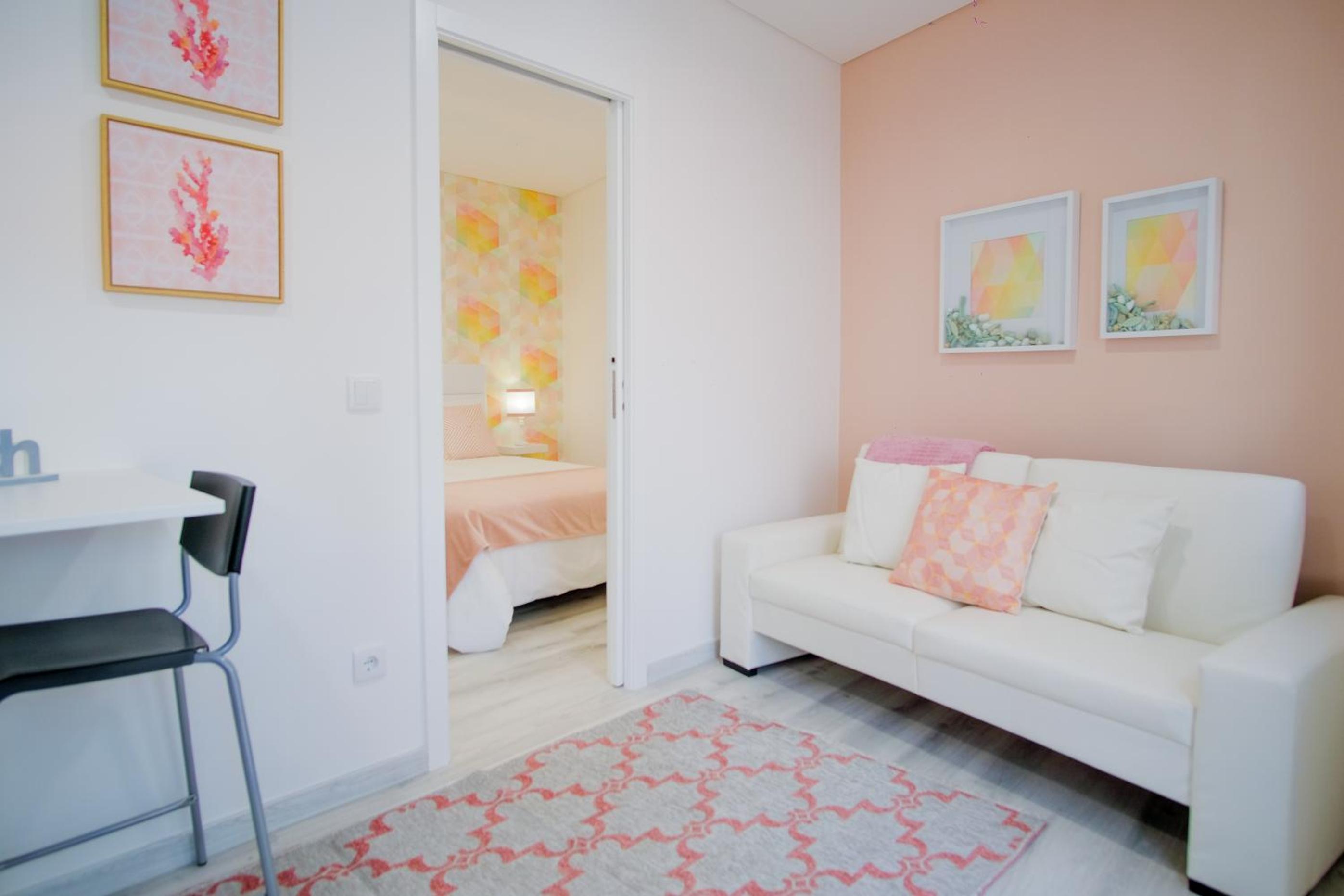One-Bedroom Apartment - Photo 16