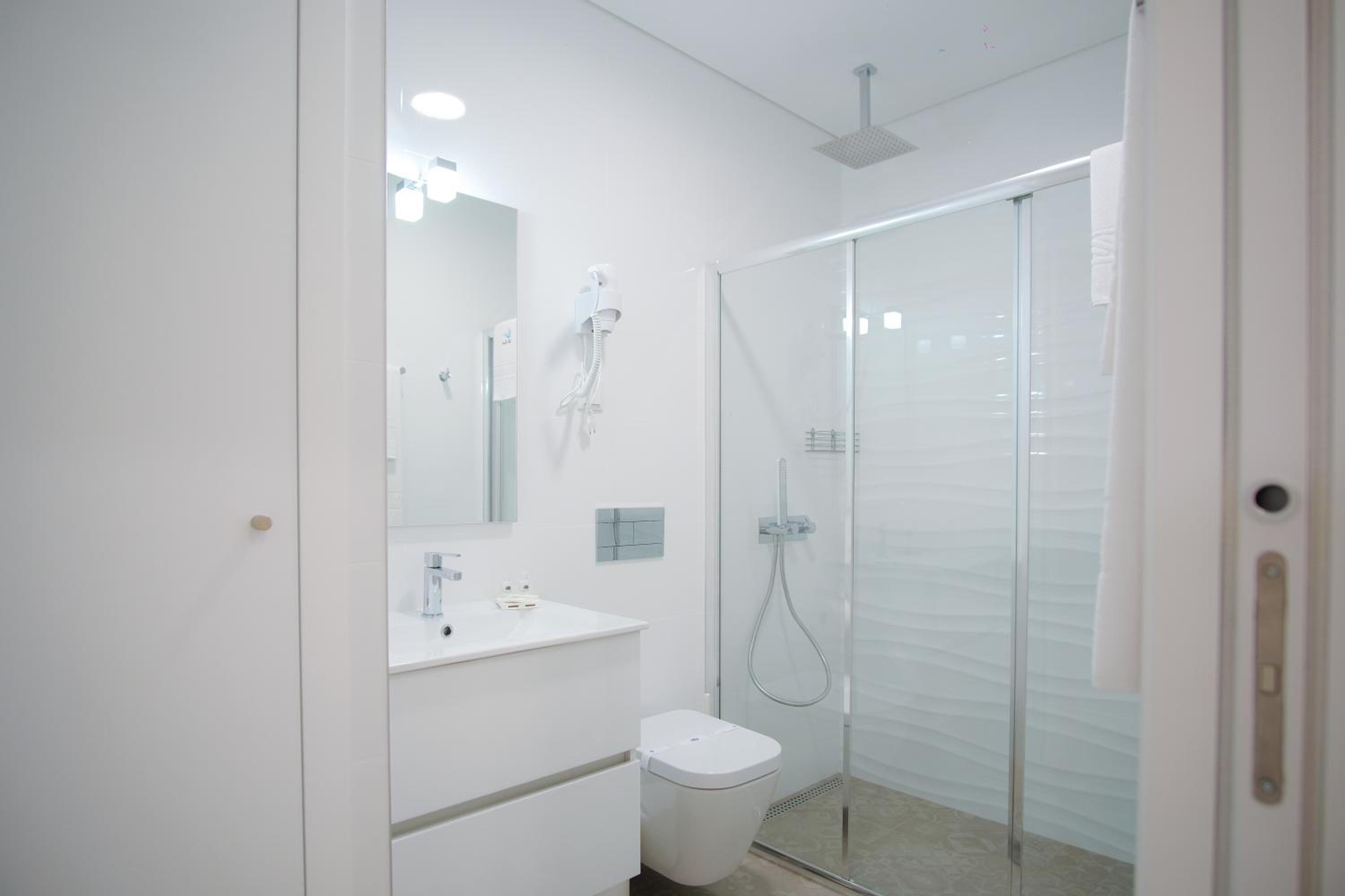 One-Bedroom Apartment - Photo 7