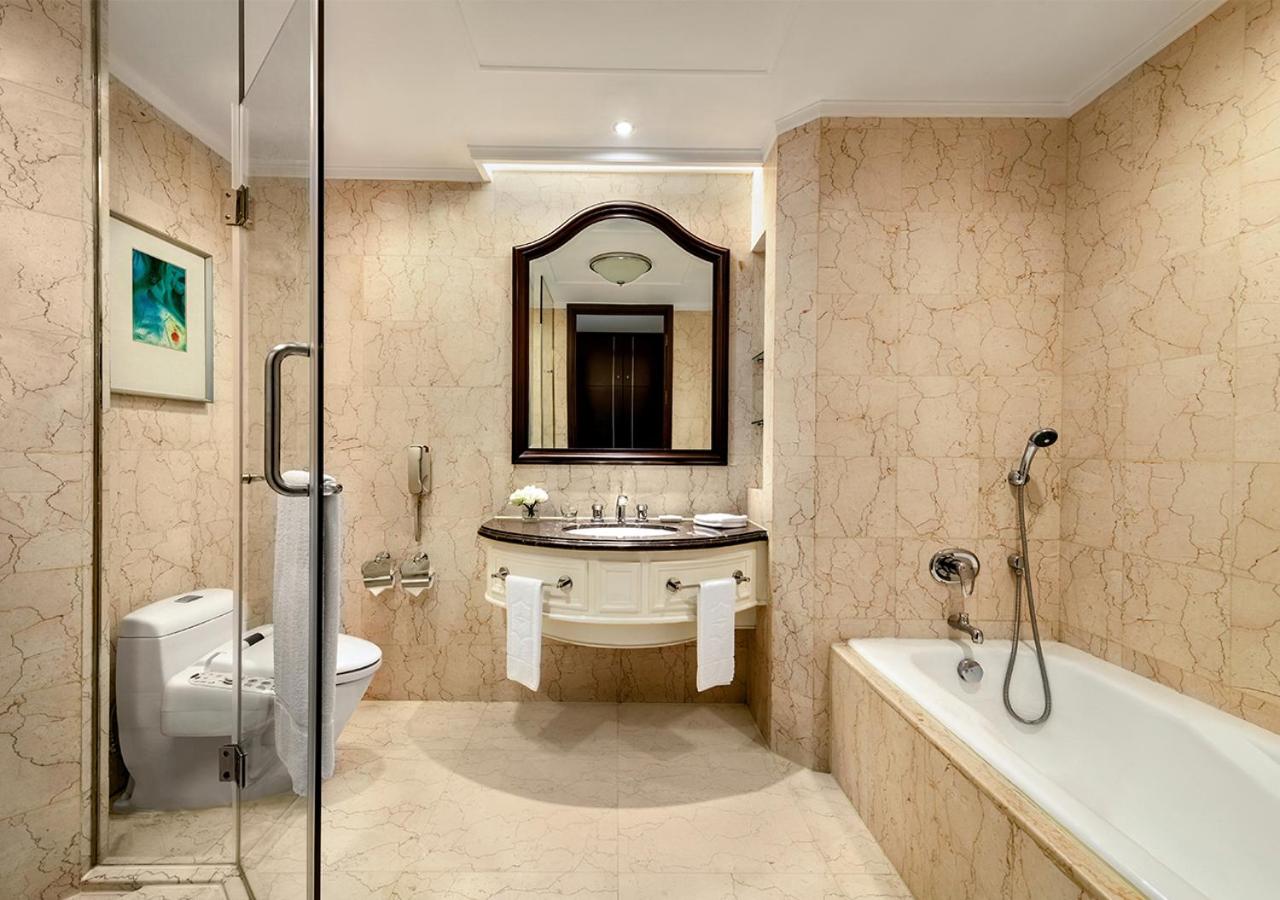 Deluxe King Room - Photo 5