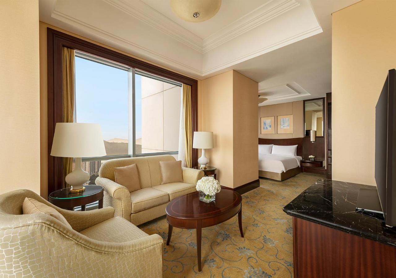 Cityview Skyline Premier King - Photo 1