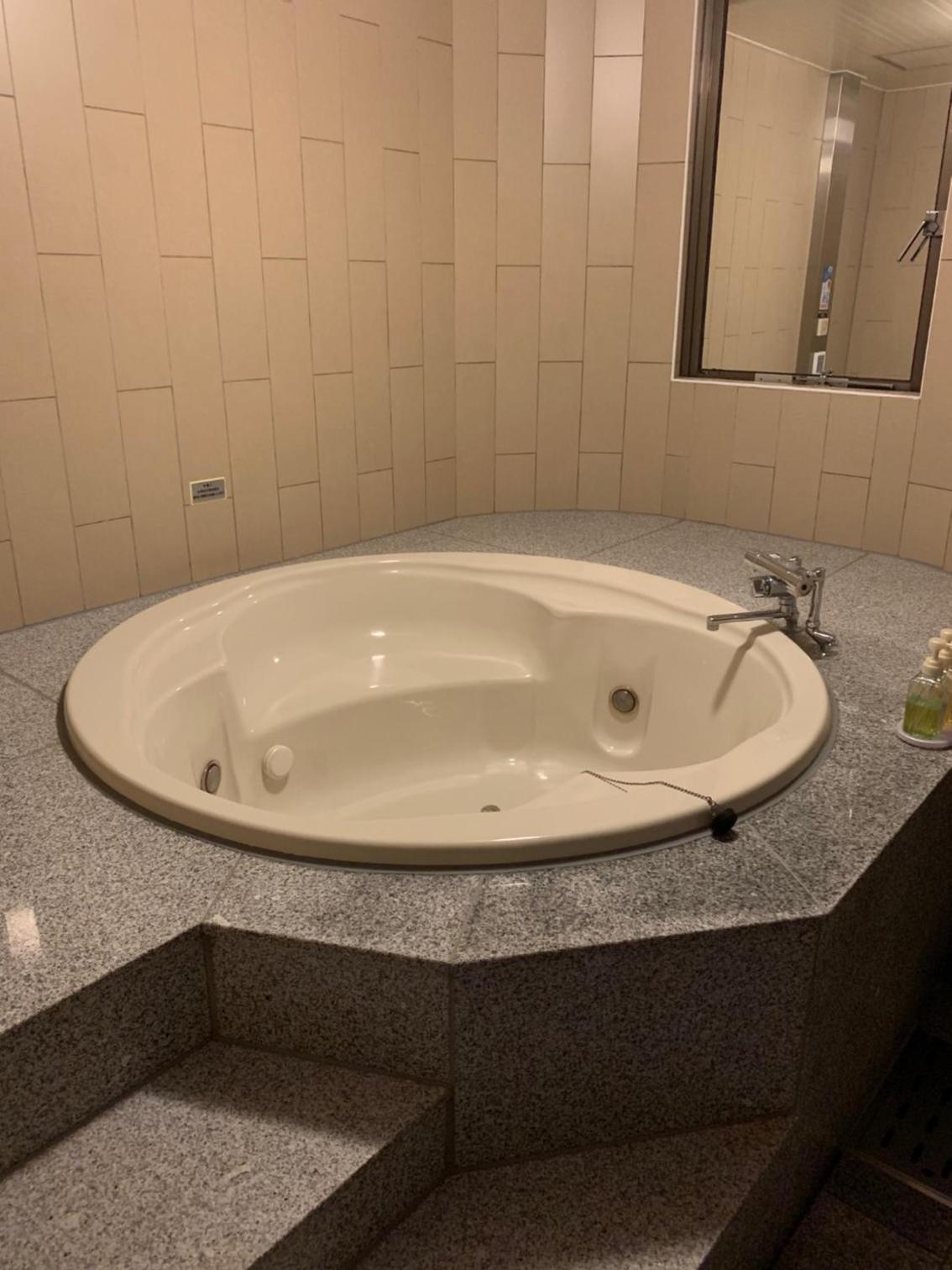 Queen Room with Spa Bath - Photo 4