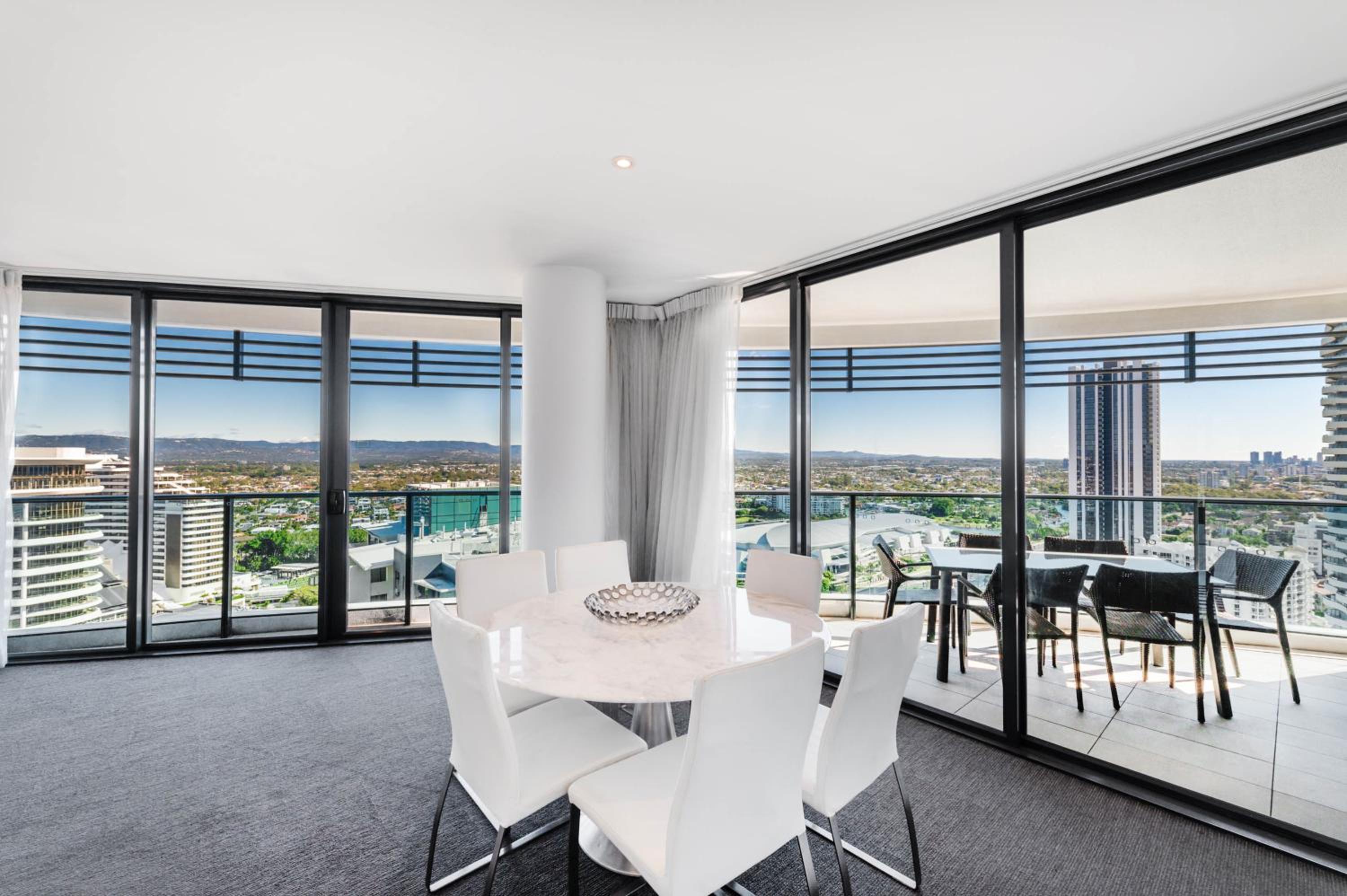 One-Bedroom Apartment With Ocean View