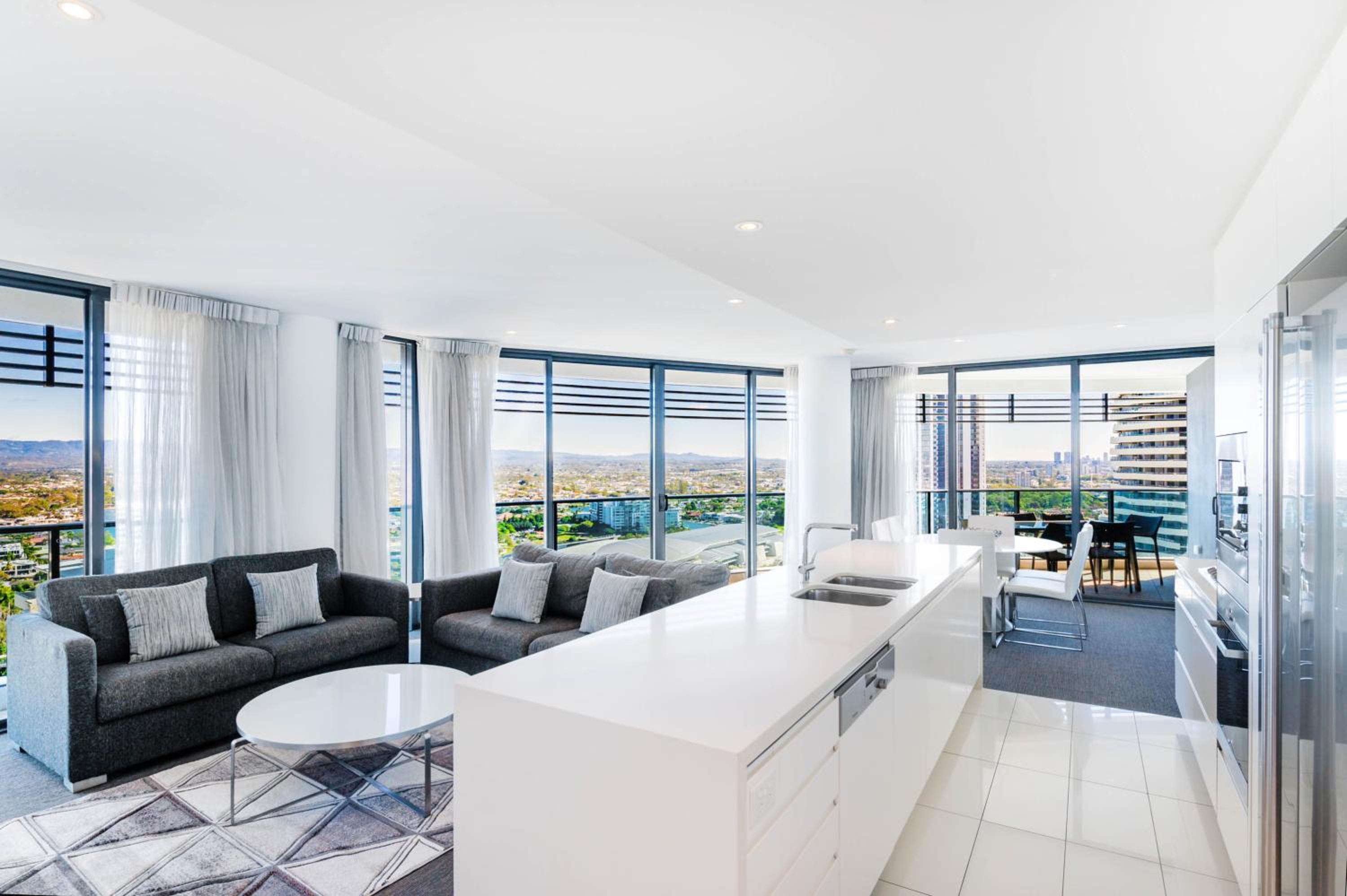 One-Bedroom Apartment With Ocean View