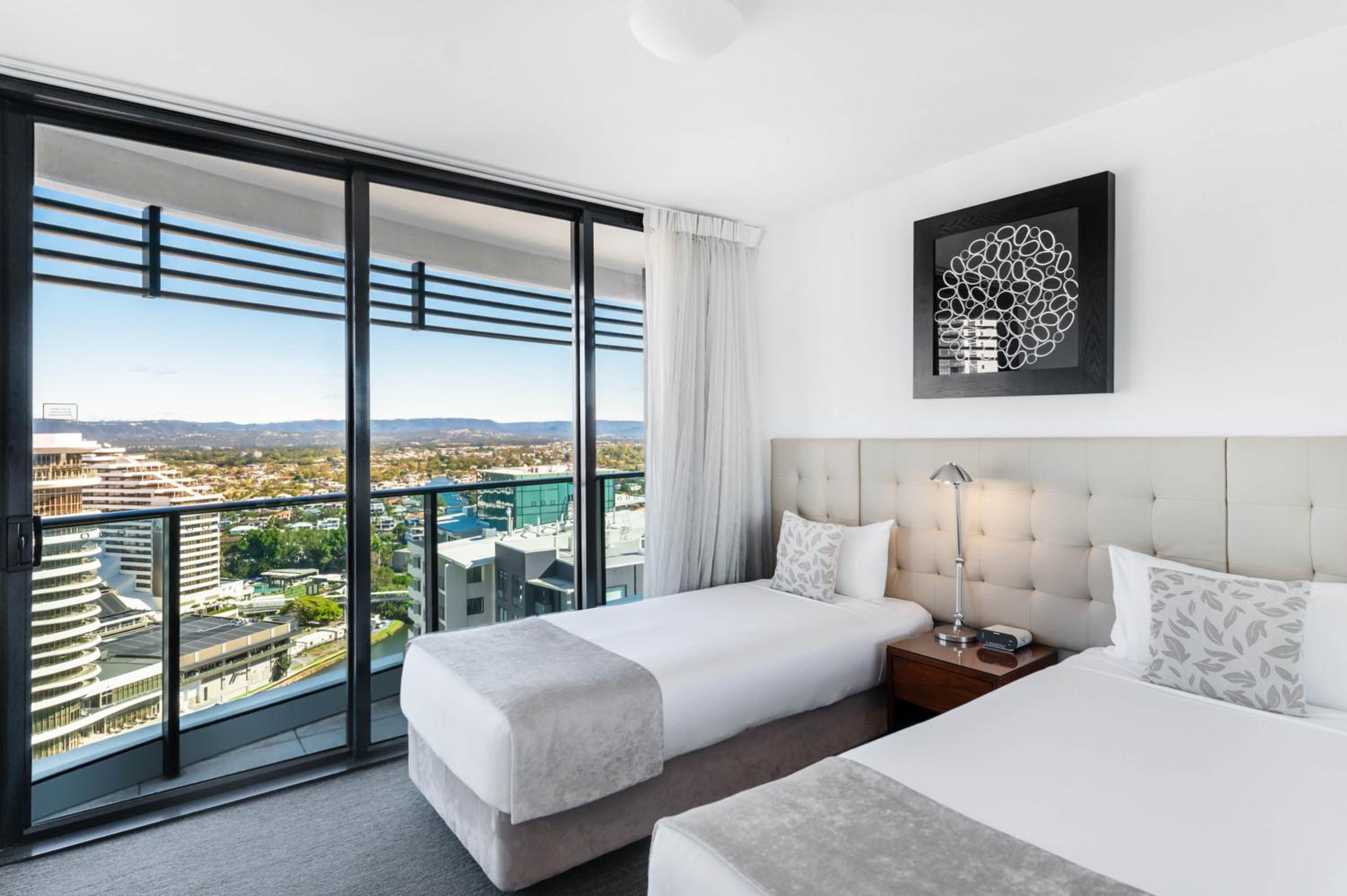 One-Bedroom Apartment With Ocean View