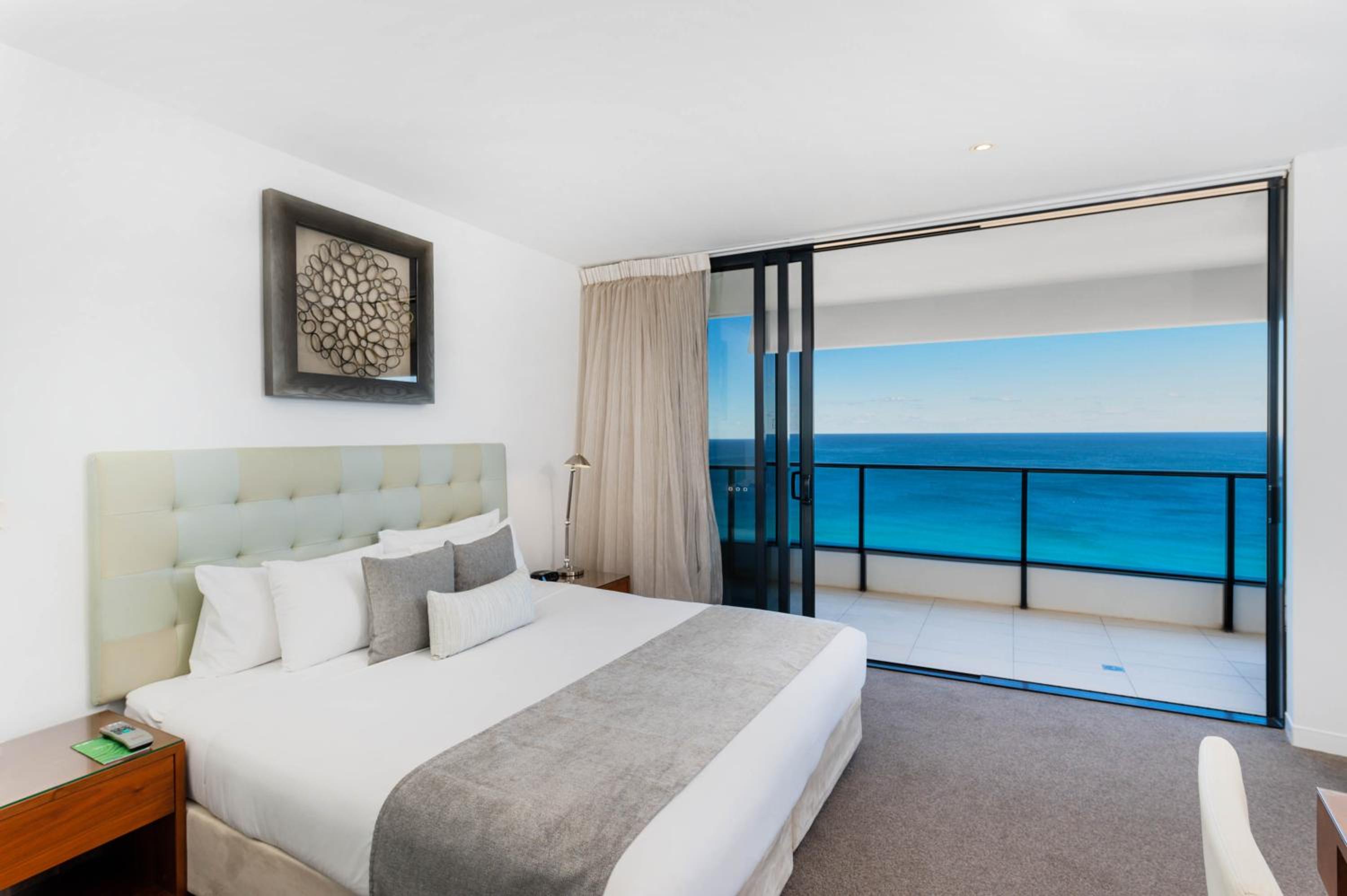 Two-Bedroom Sky View Suite thumbnail 5