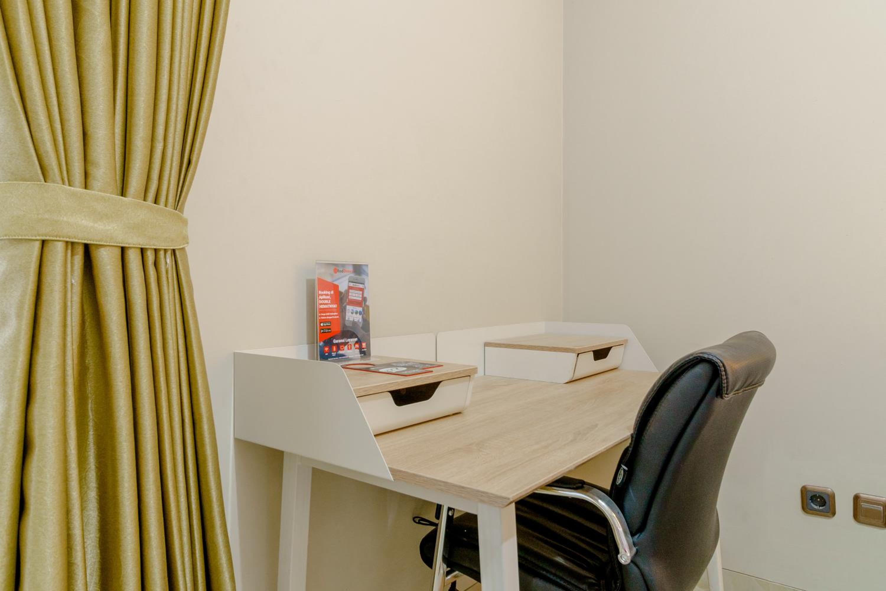 Deluxe Room - Photo 3
