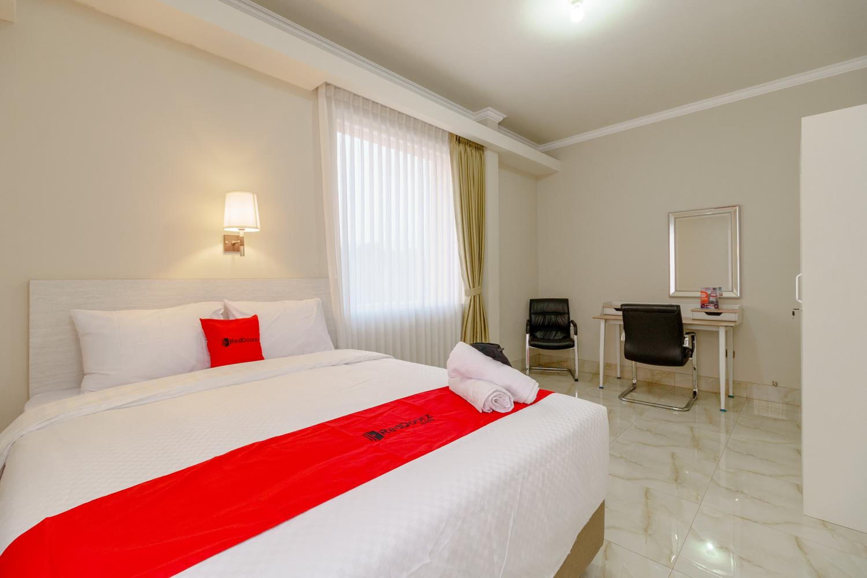 Deluxe Room - Photo 5