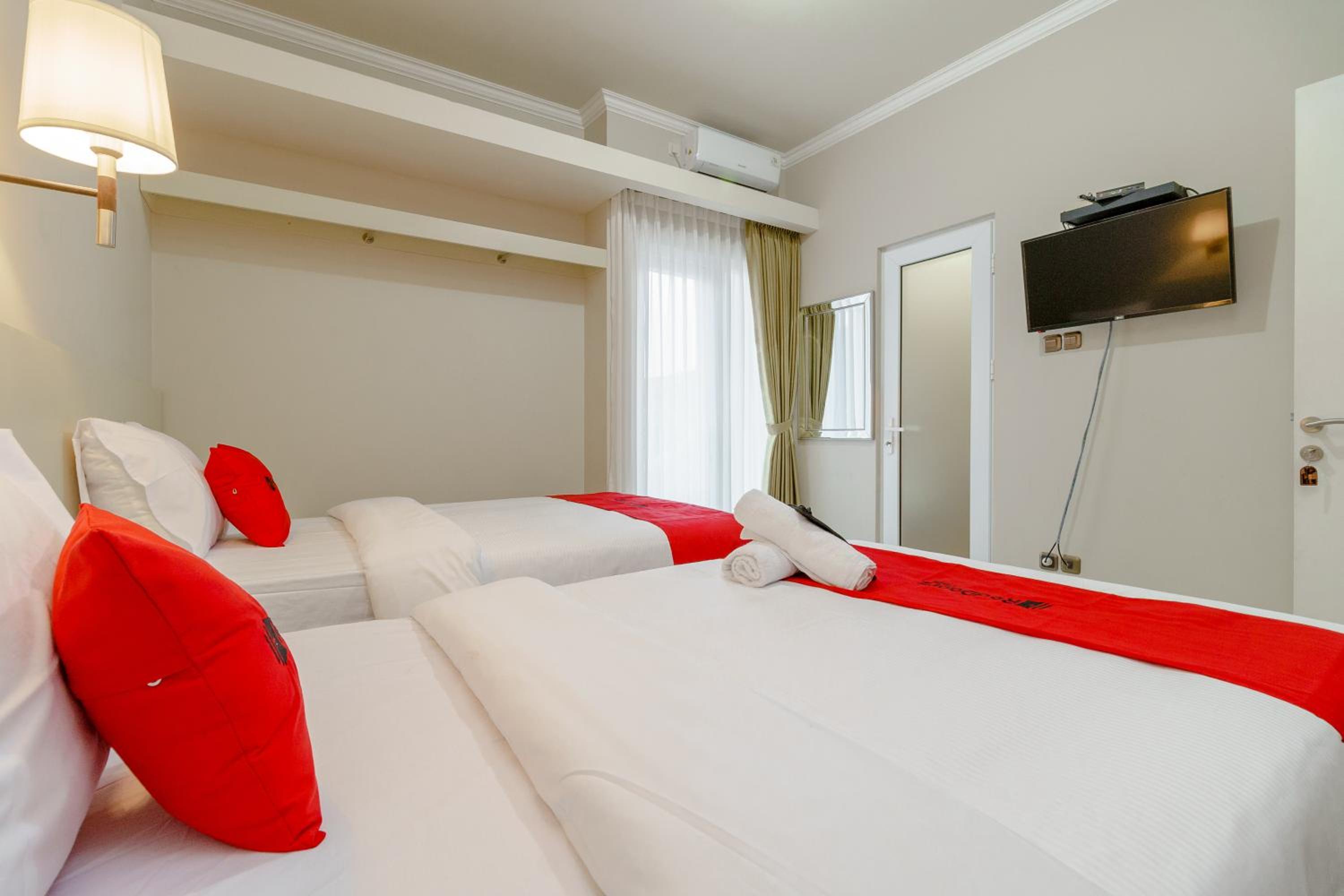 Twin Room - Photo 7