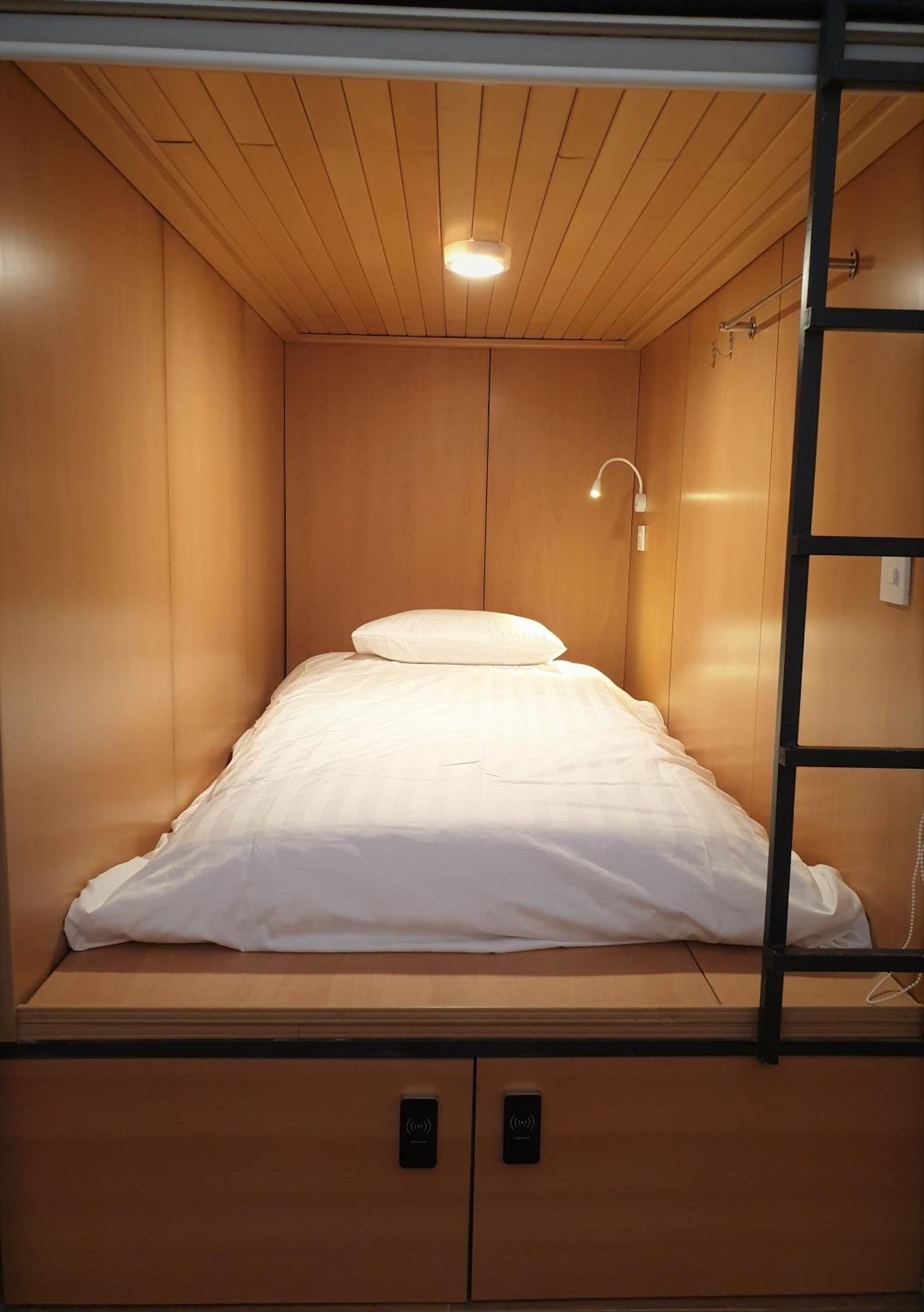 Single Bed in Mixed Dormitory Room photo 2