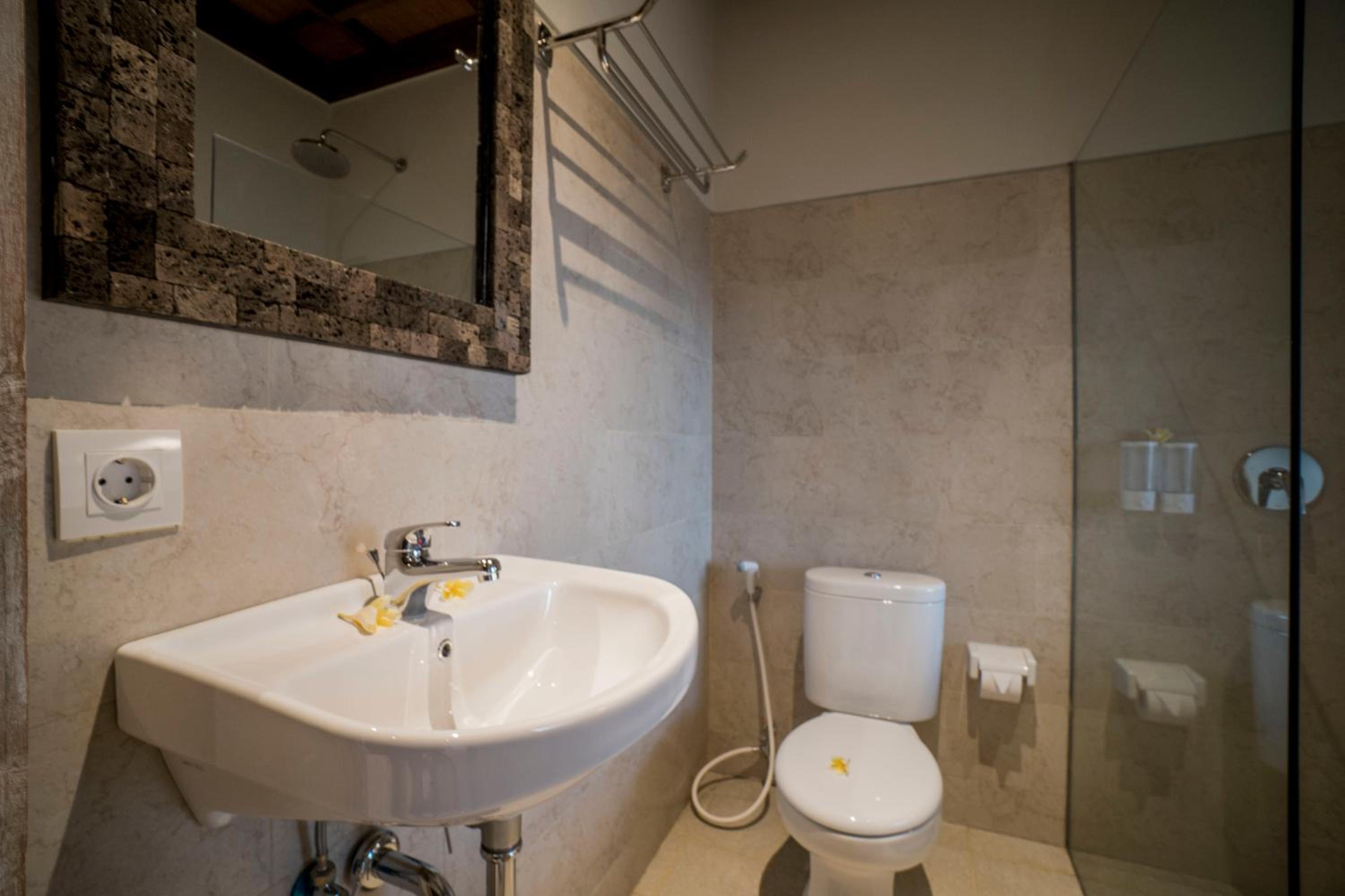 Deluxe Double or Twin Room with Balcony - Photo 10