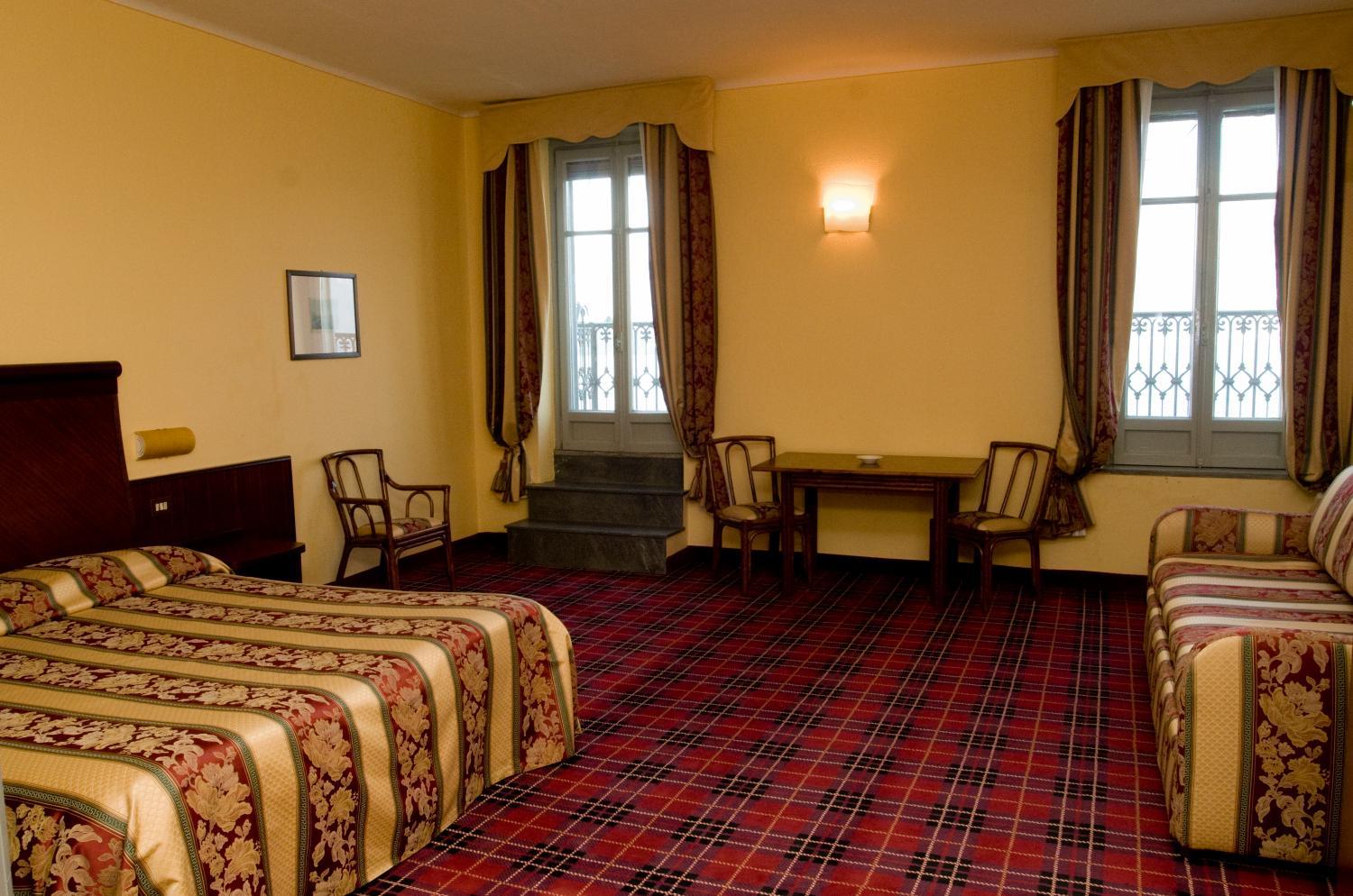 Superior Double or Twin Room with Lake View photo 3