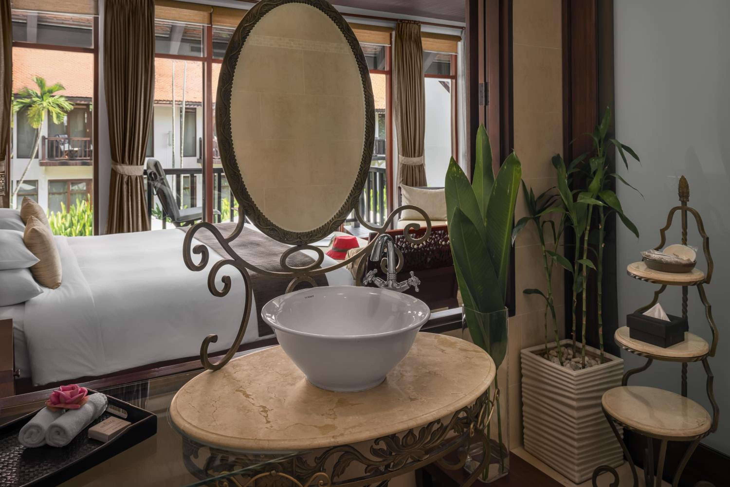 Suite - Photo 6