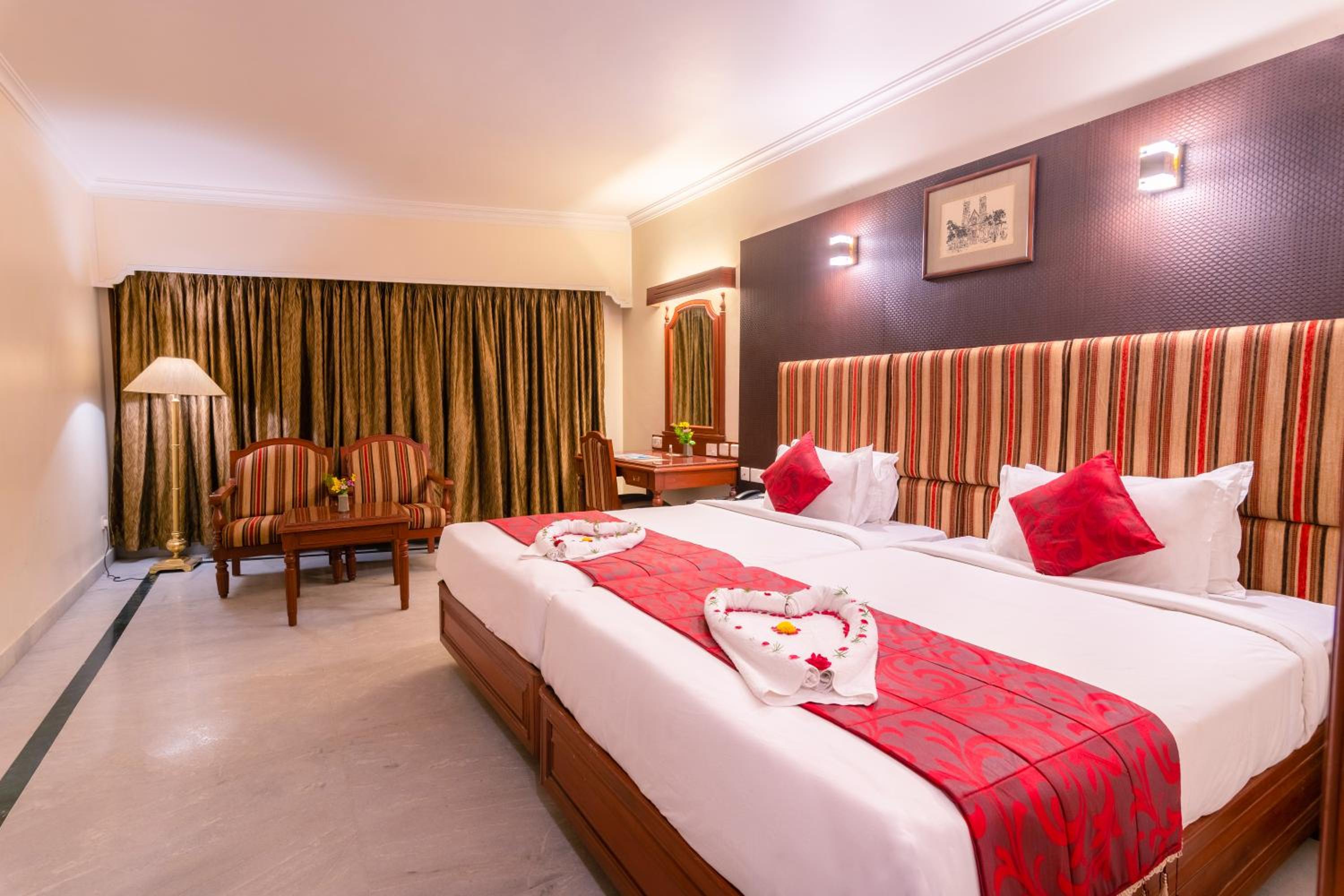 Premium Twin Room - Photo 12
