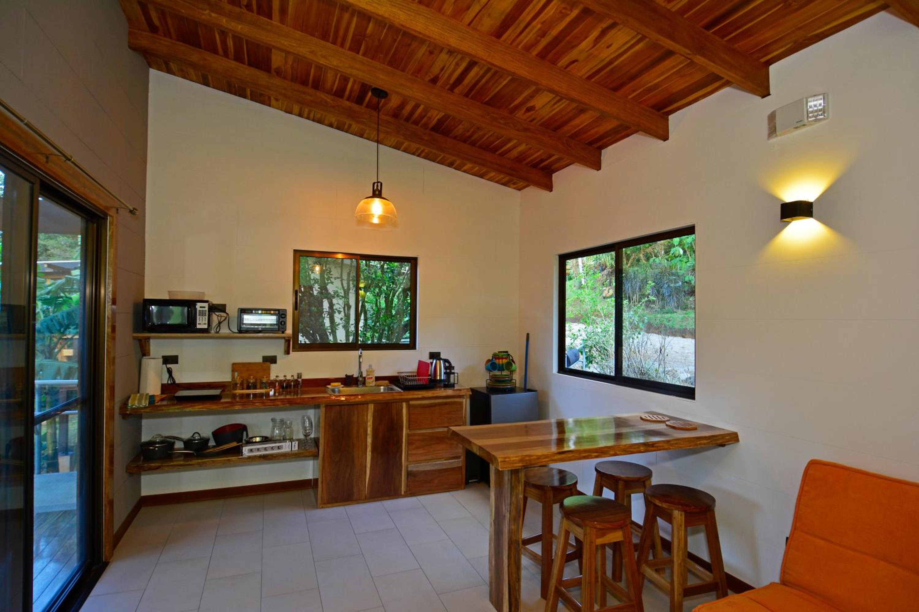 Apartment with Mountain View photo 2