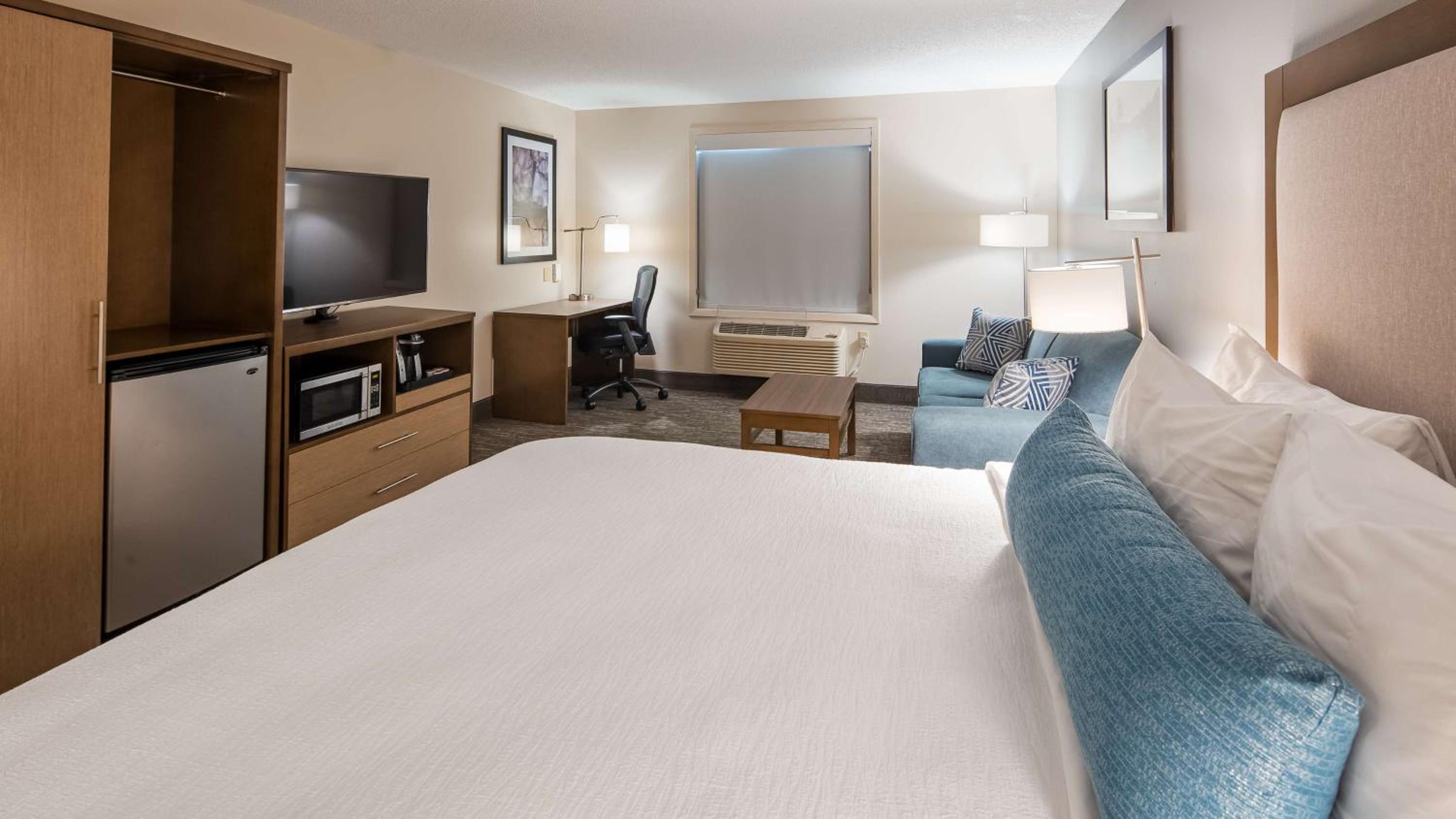 King Room with Sofa Bed - Non-Smoking
