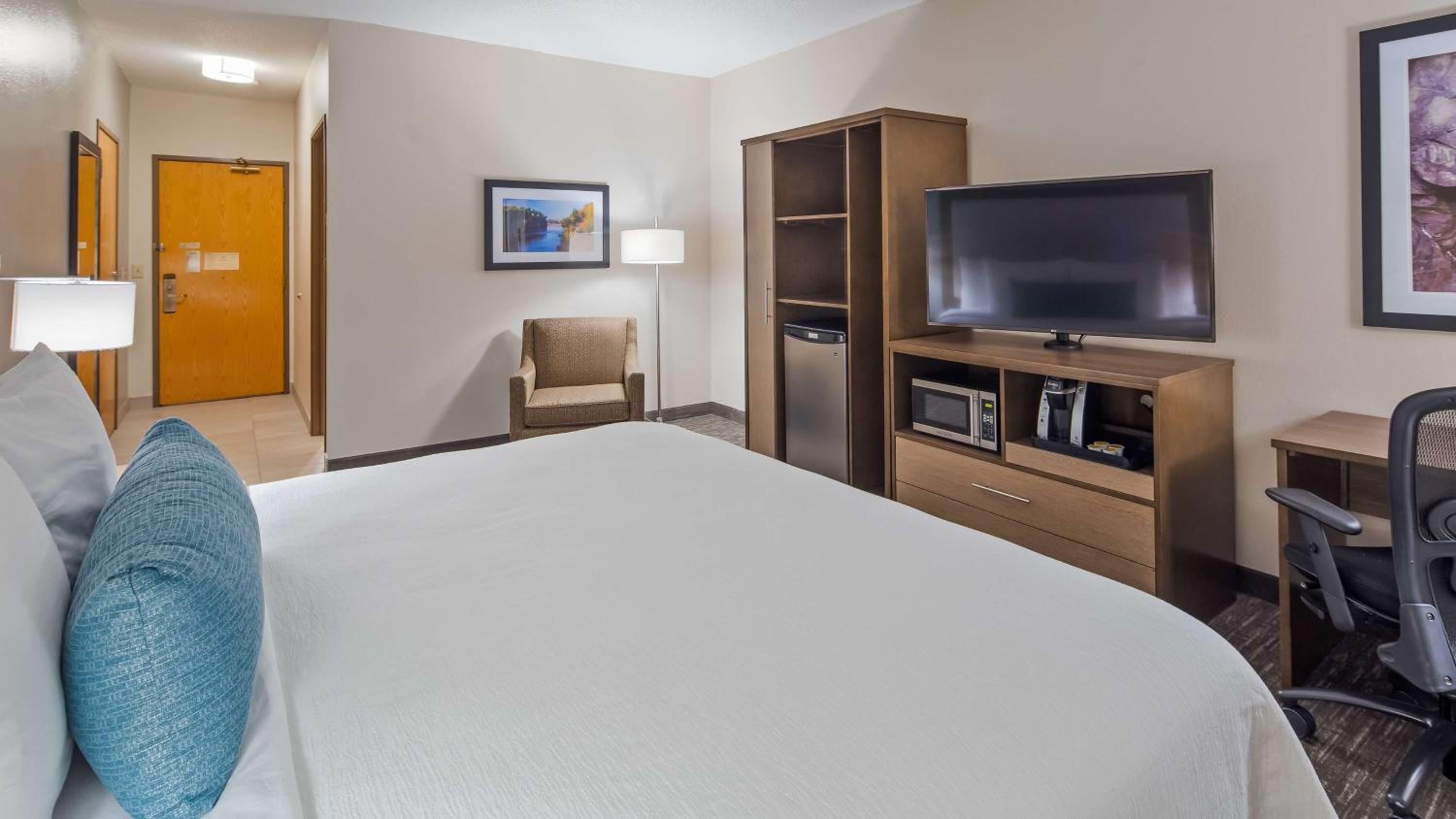 Best Western Plus Hudson I-94