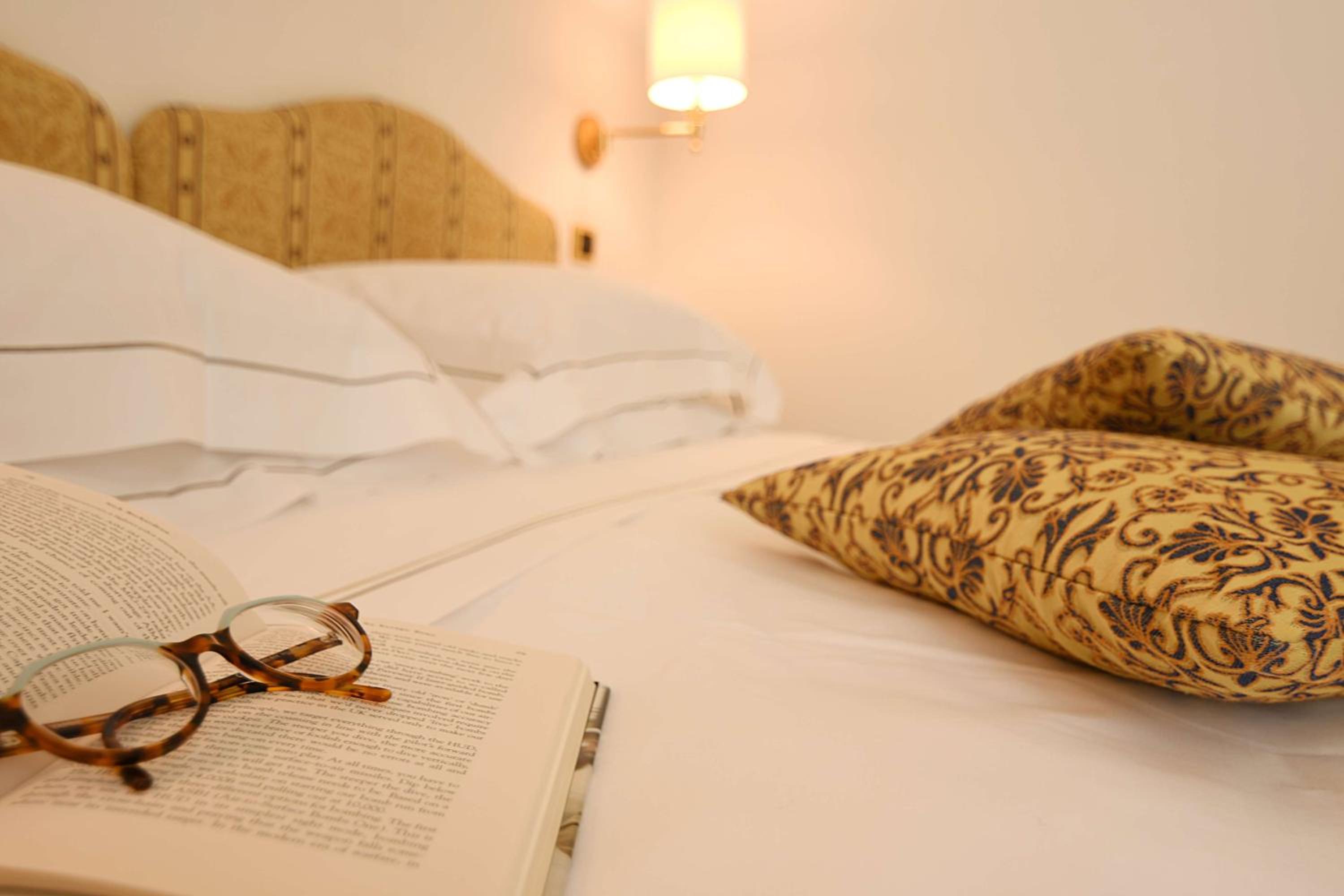 Comfort King Room with Balcony and Sea View - Photo 3