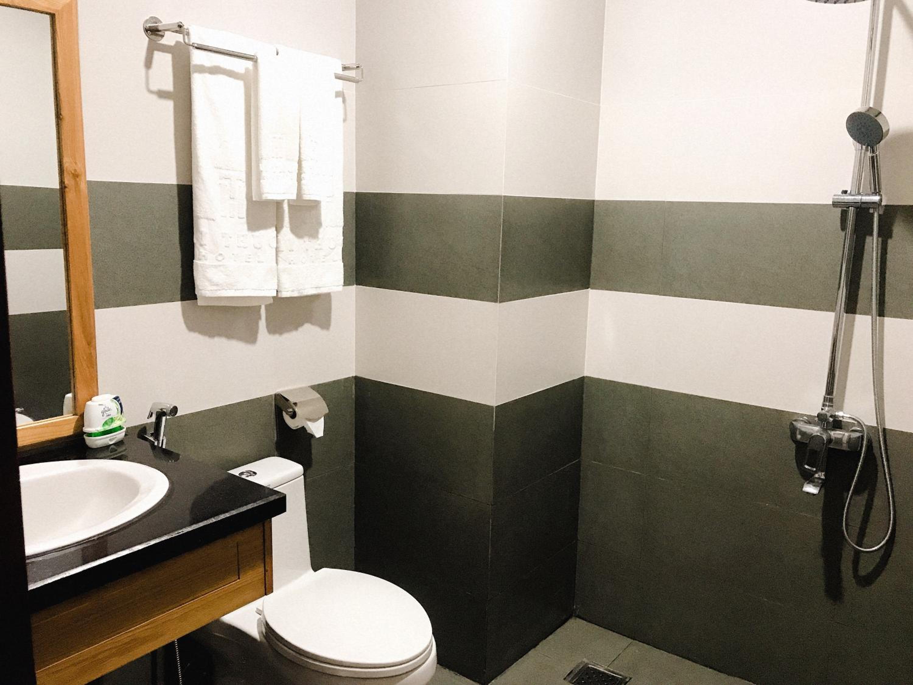 Twin Room - Photo 3