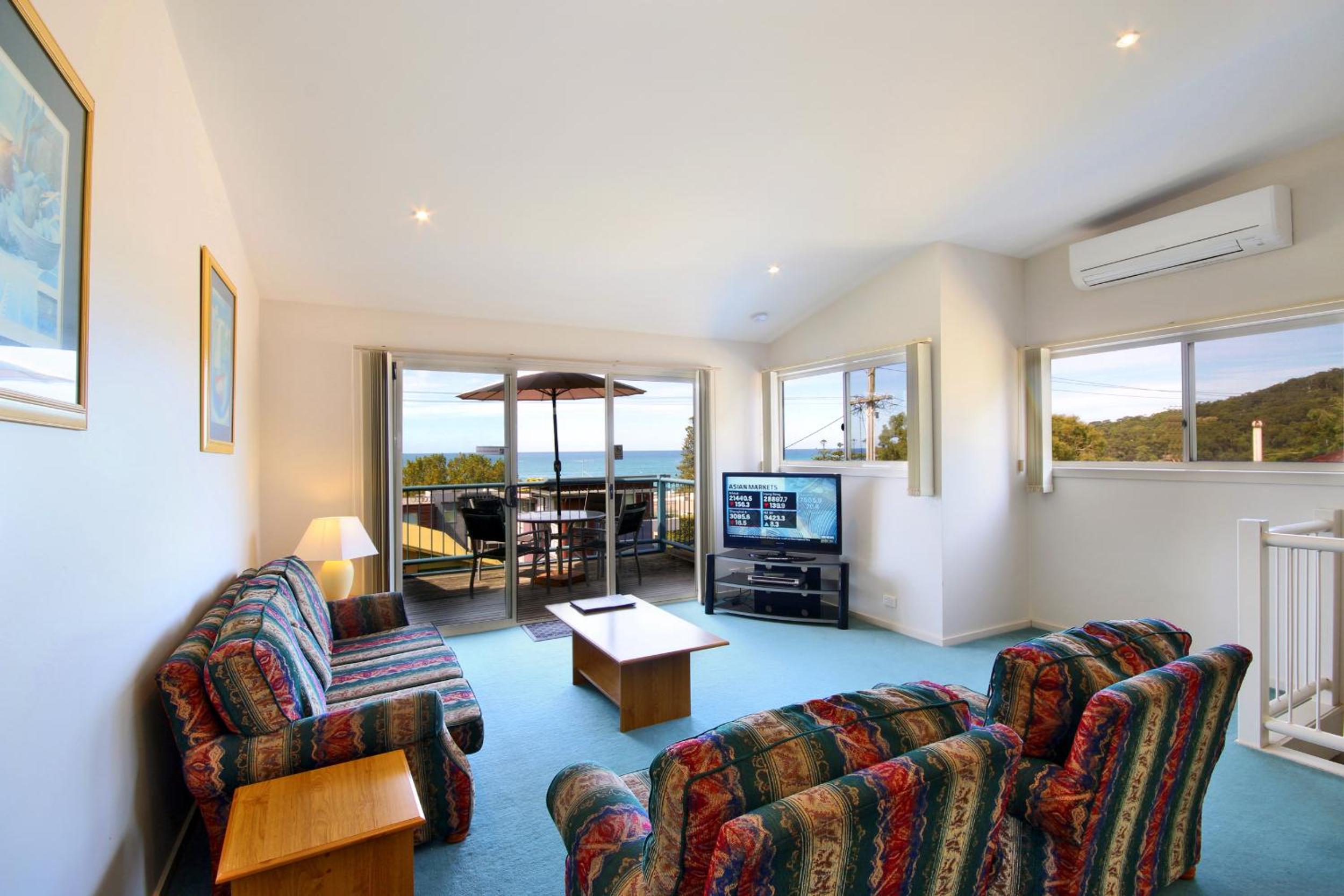 One-Bedroom Apartment with Sea View photo 1