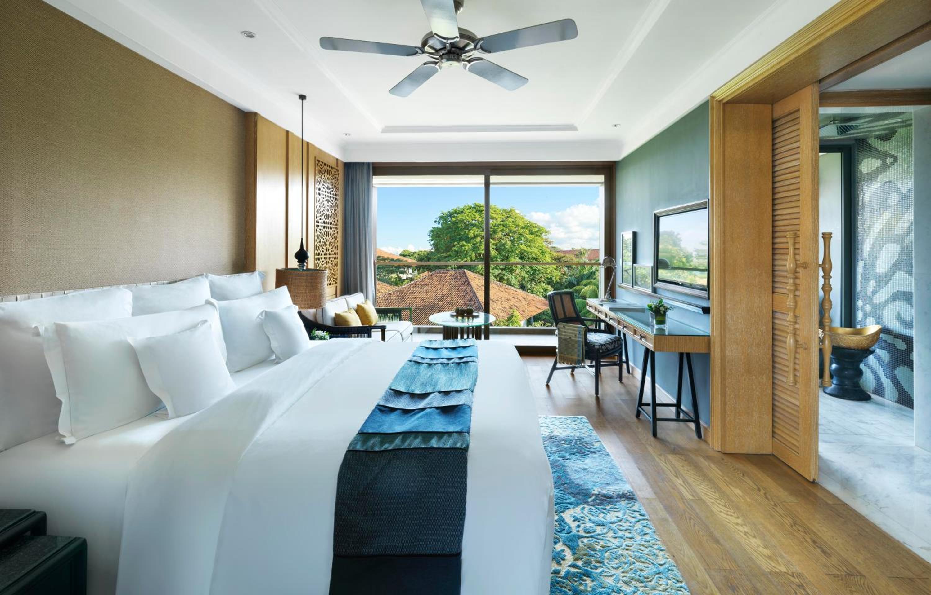 Standard Room thumbnail 5