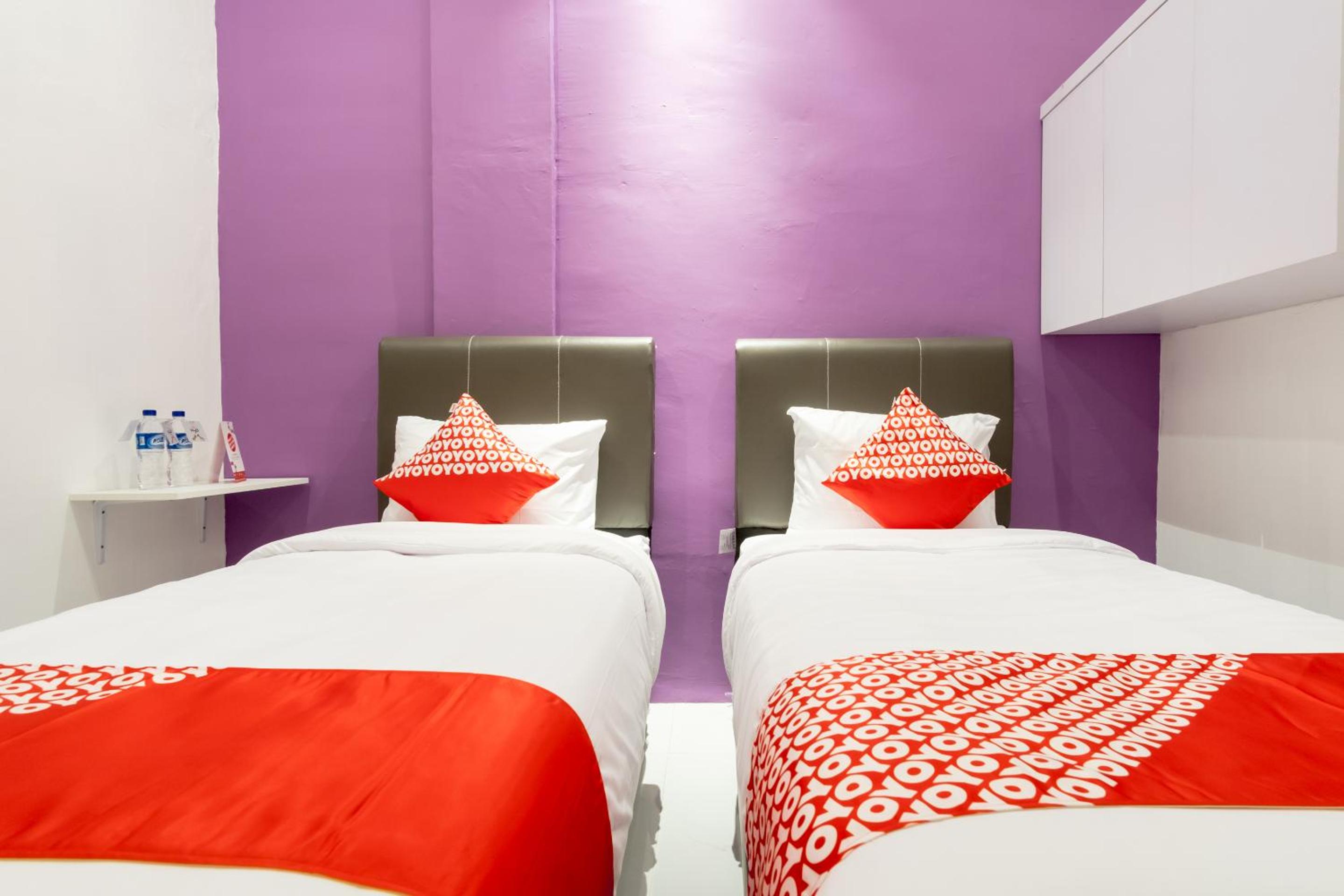 Standard Twin Room - Photo 3