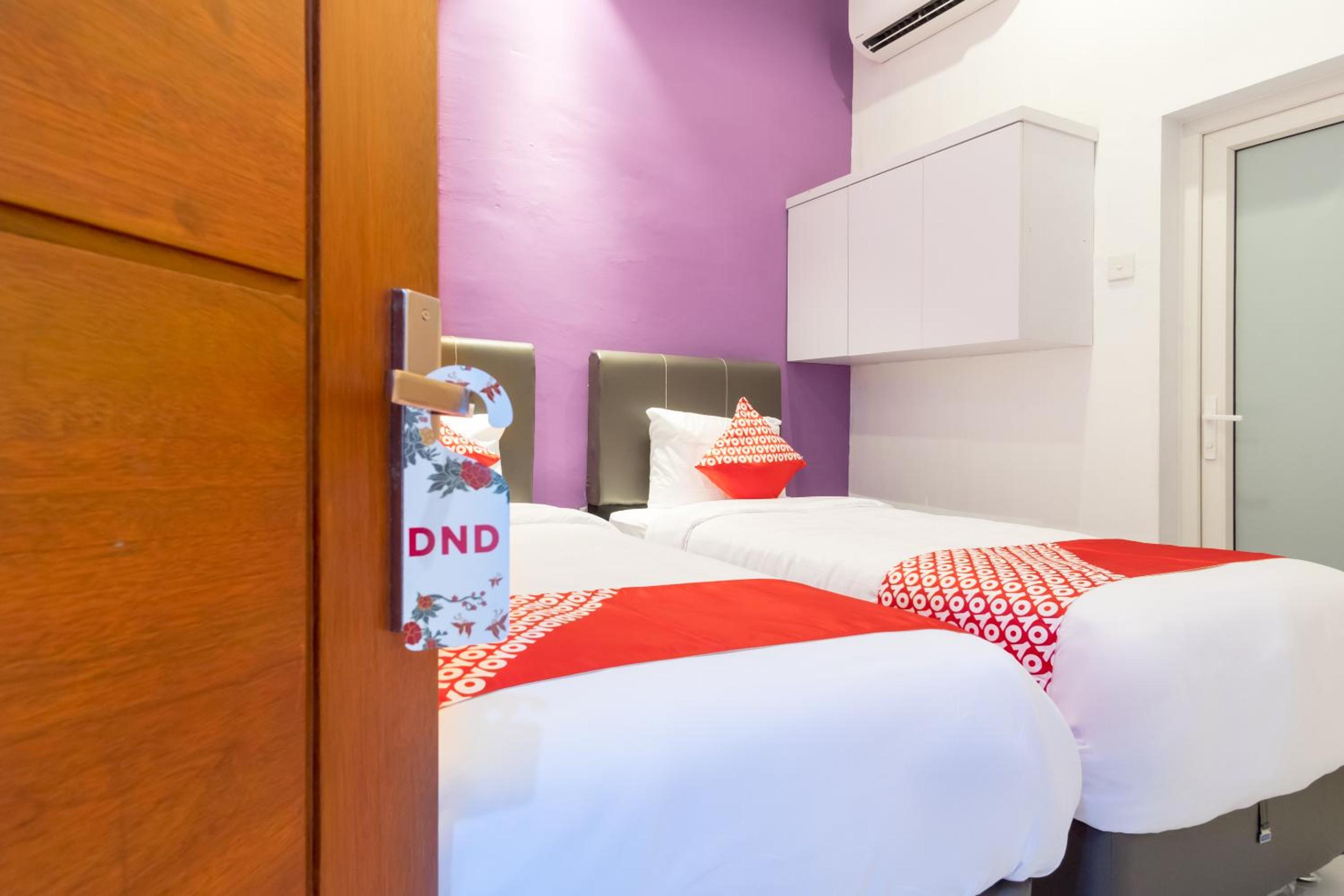 Standard Twin Room - Photo 2