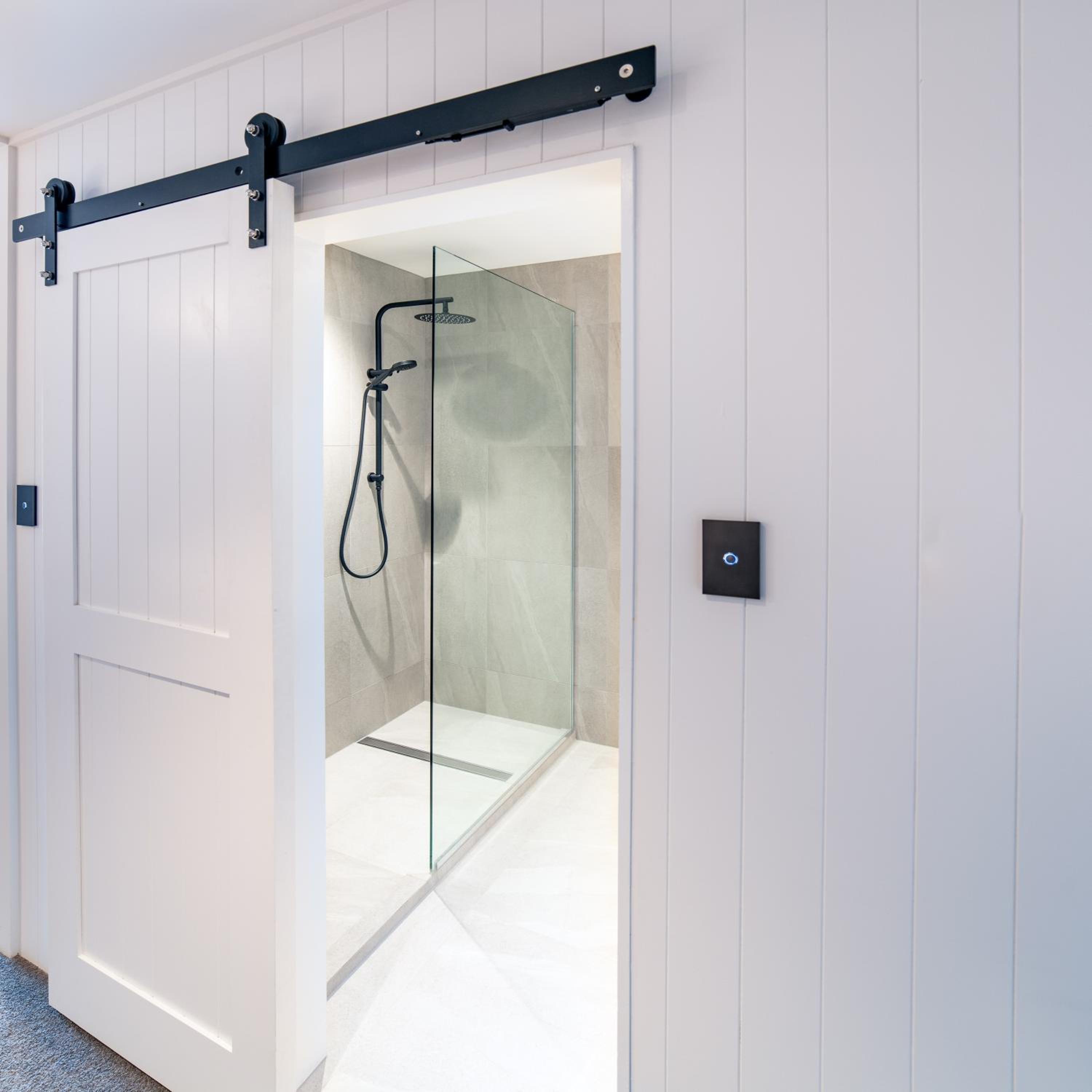King Room – Kamana – No Lakeview - Photo 8