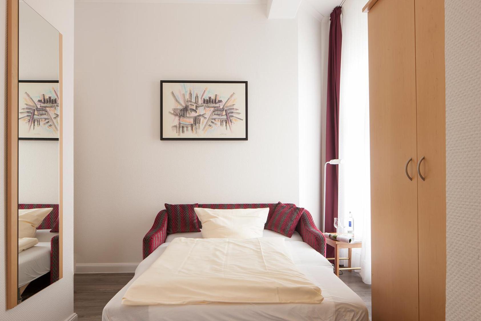 Deluxe Triple Room - Photo 2
