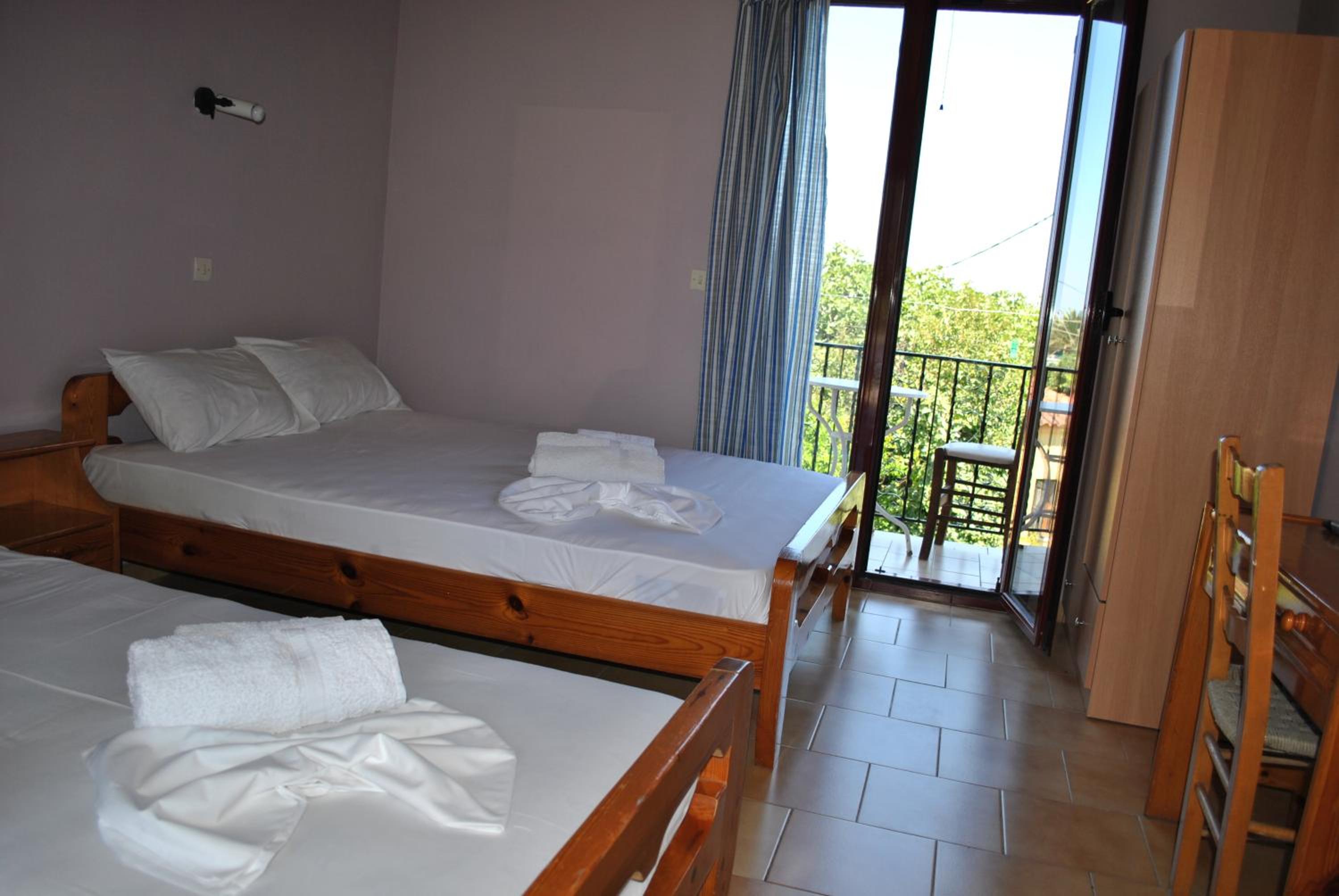Studio (3 Adults)