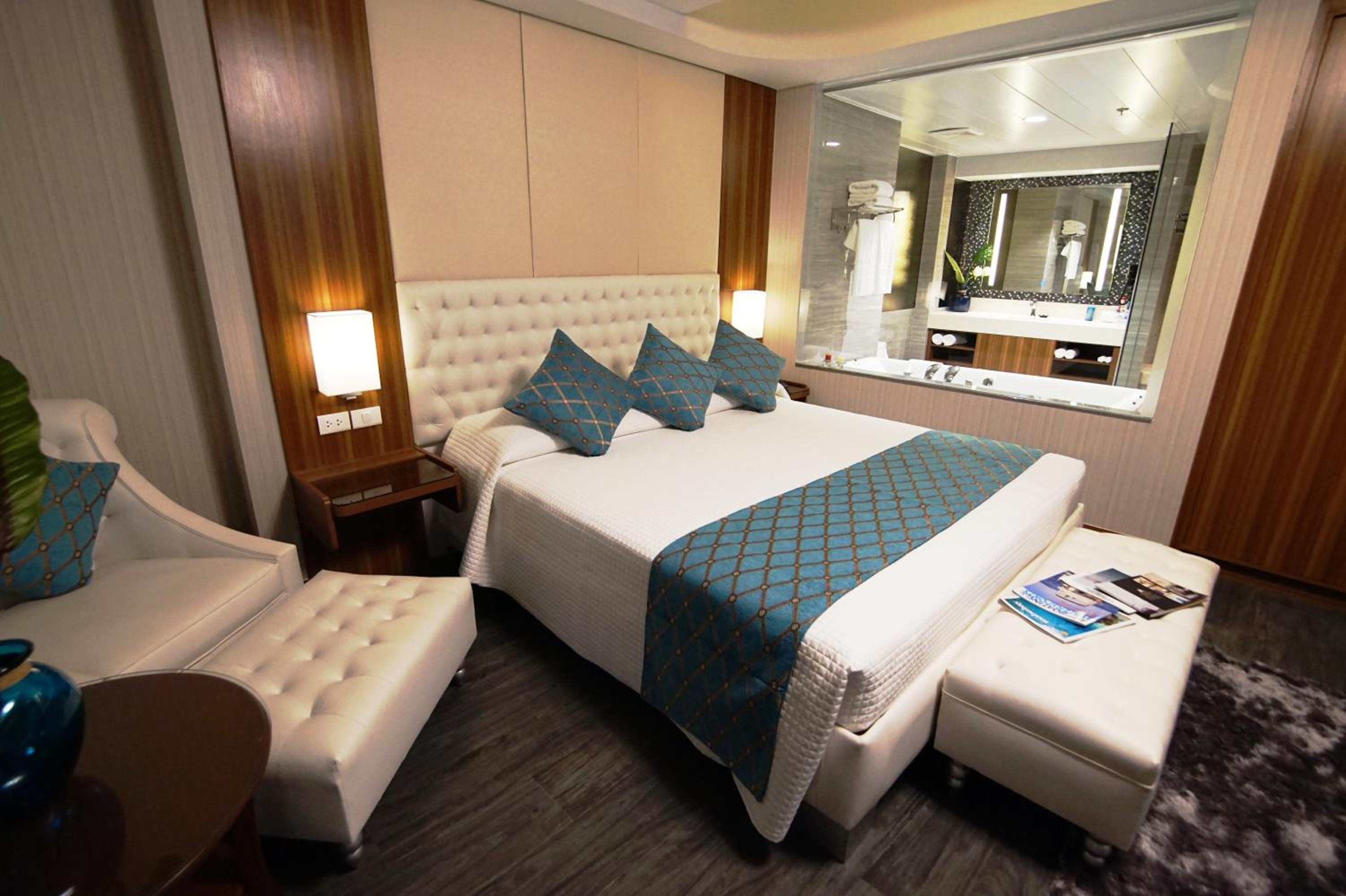 Jacuzzi Suite - Photo 2