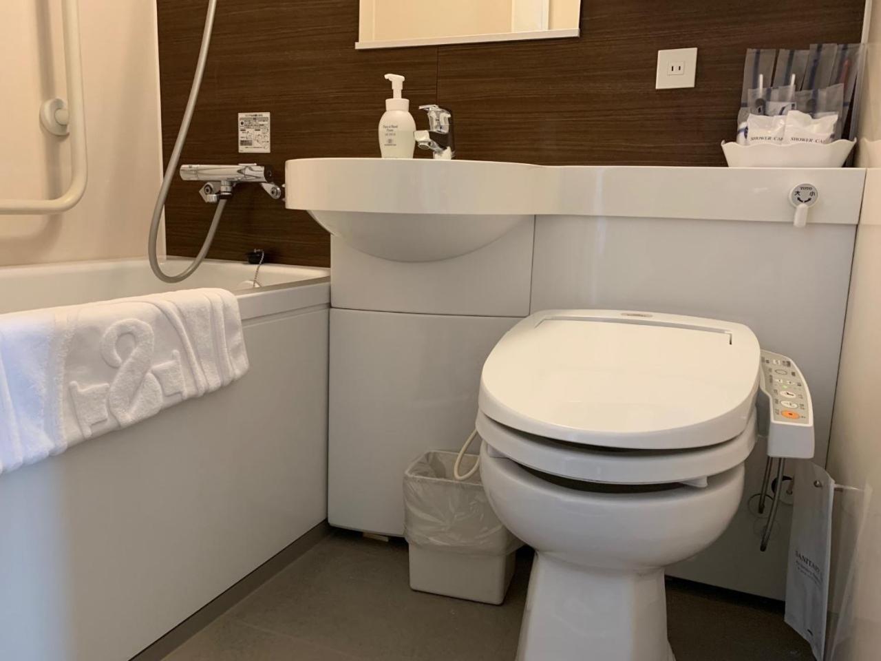 Moderate Double Room Single Use - Non-Smoking - Photo 12