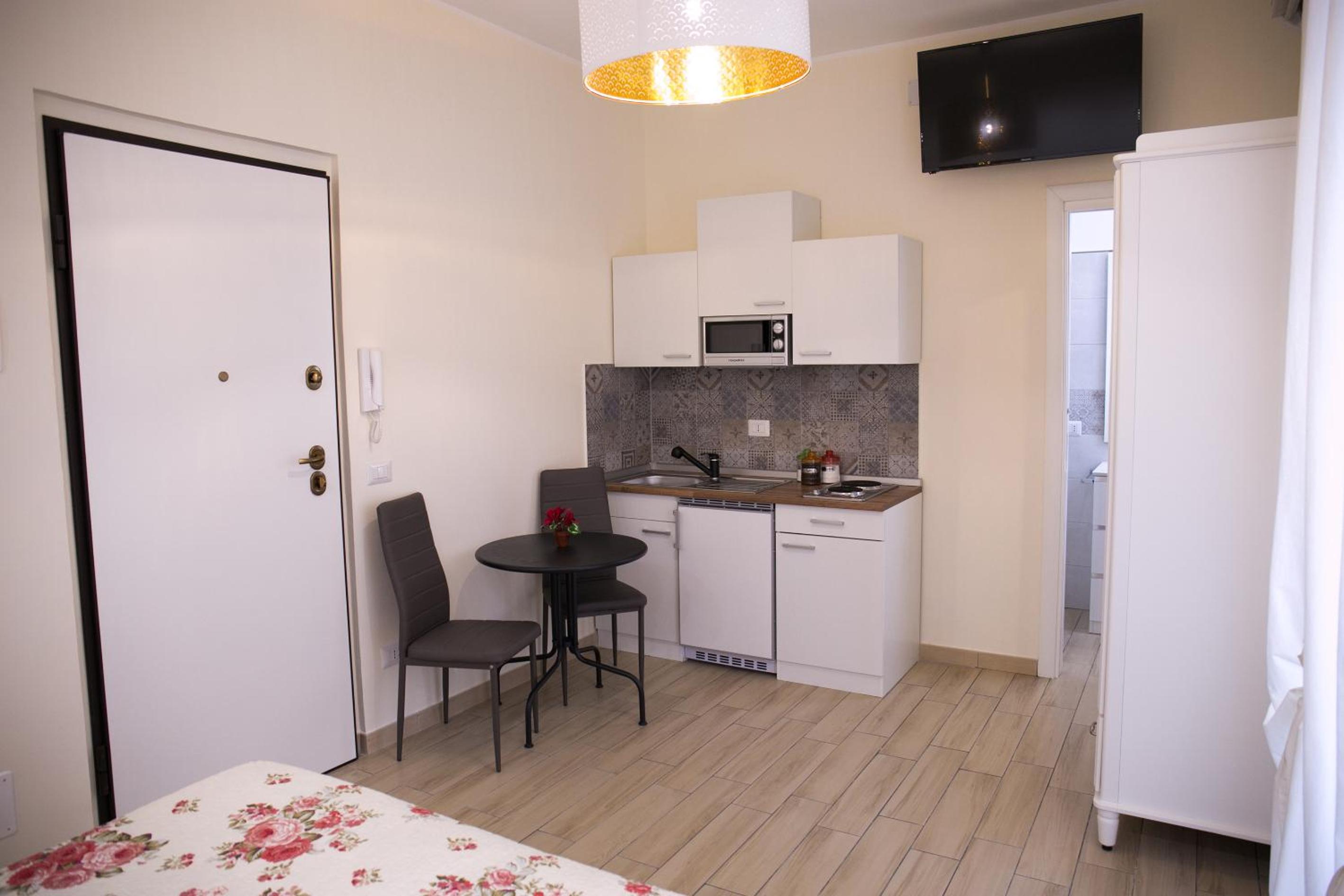 Double Room with Private Bathroom photo 2