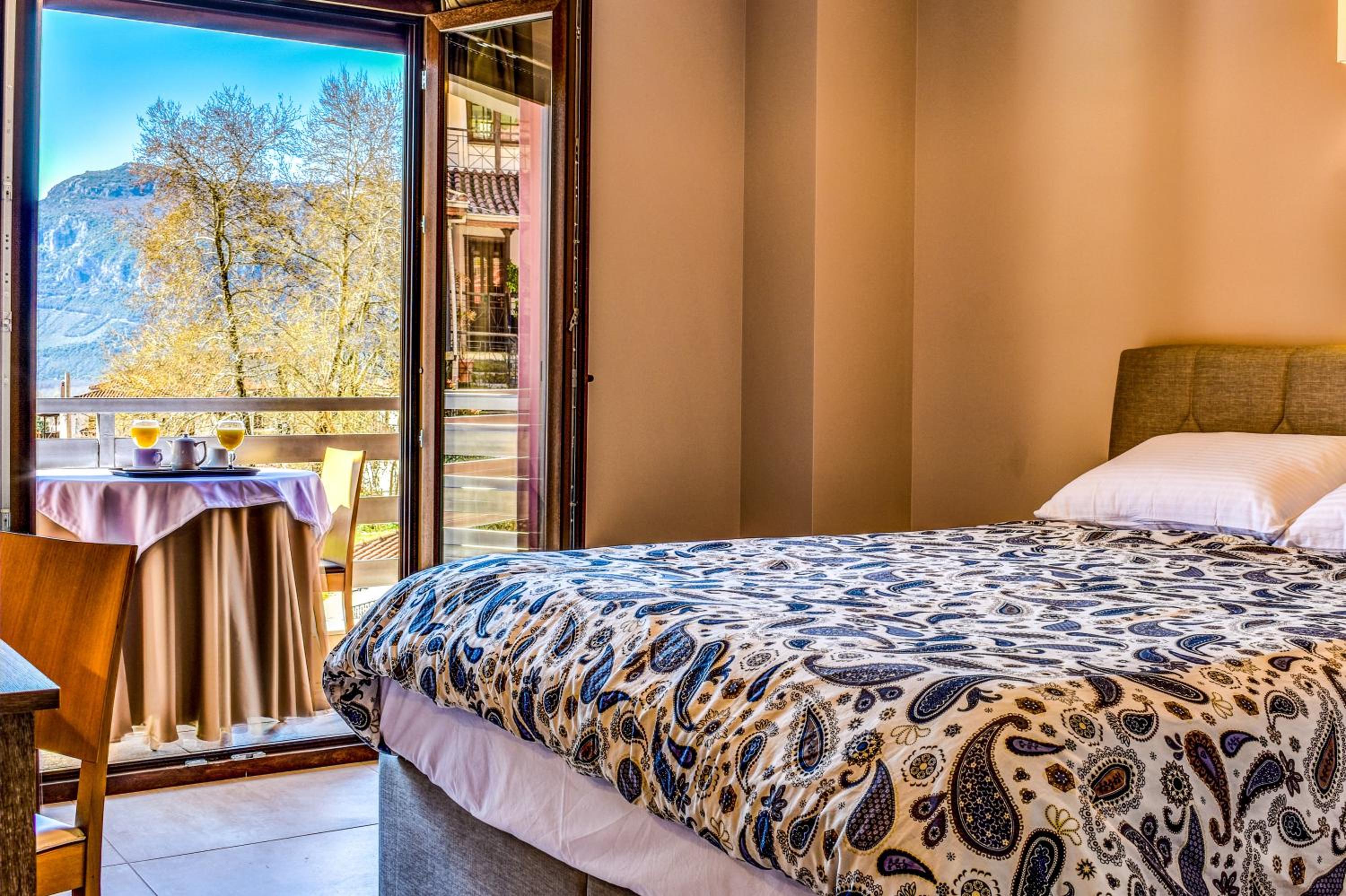 Deluxe Double Room with Balcony - Photo 1