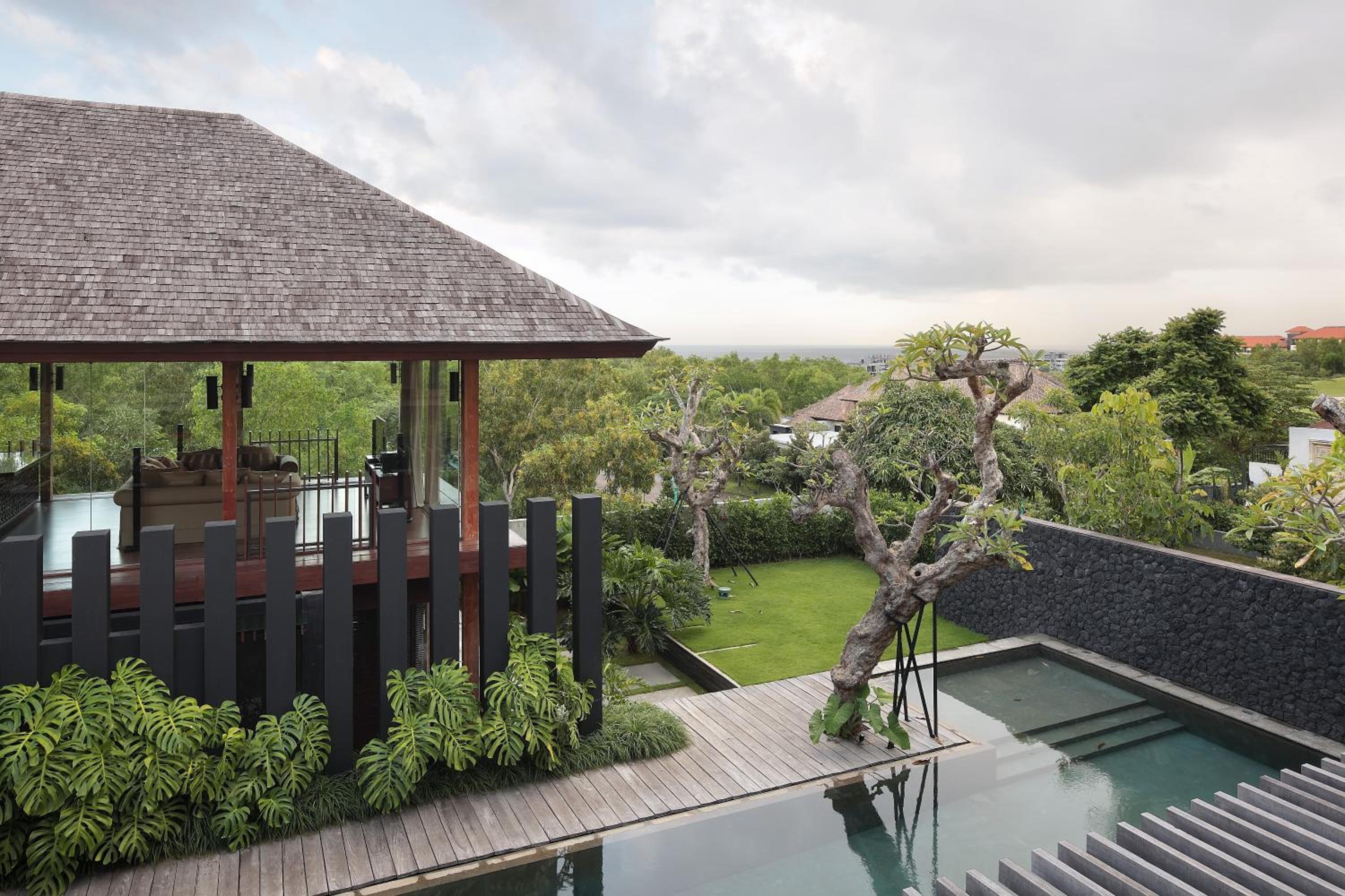 Three-Bedroom Villa - Photo 13