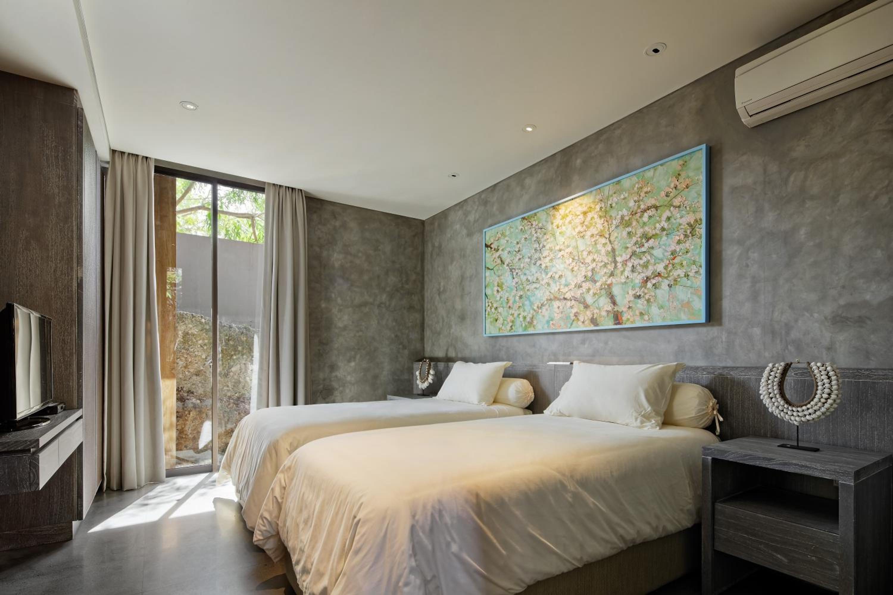 Three-Bedroom Villa - Photo 21